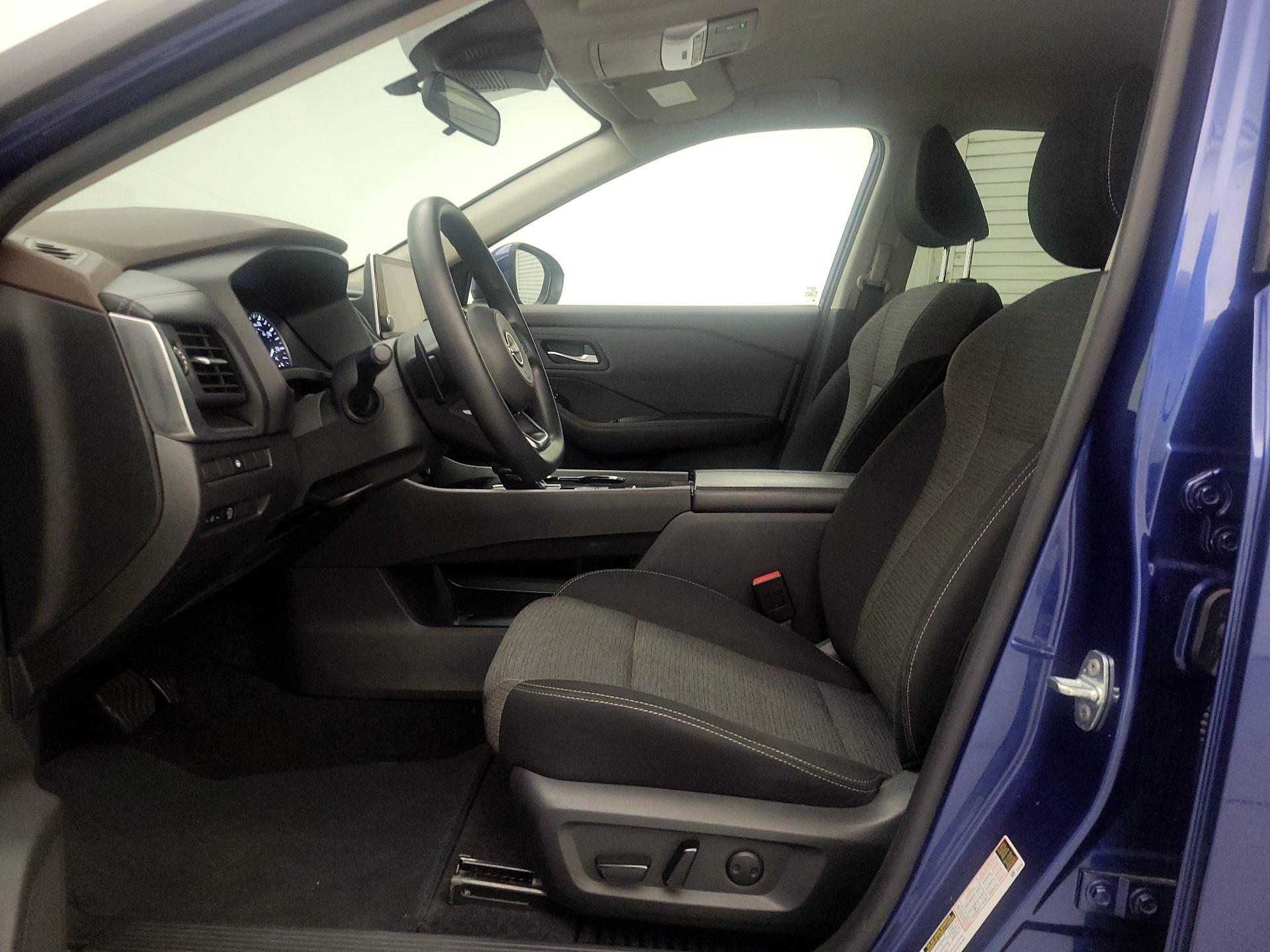 Thumbnail: 2023 Nissan Rogue - 11