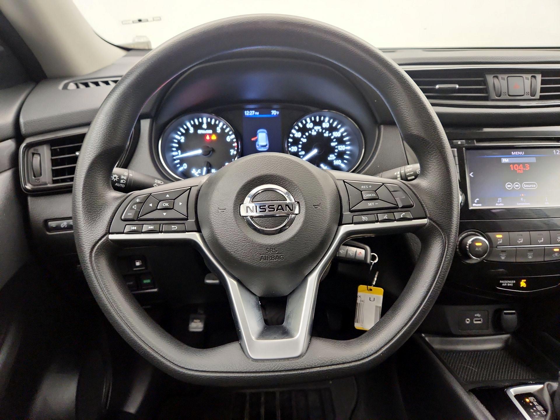 Thumbnail: 2020 Nissan Rogue - 10