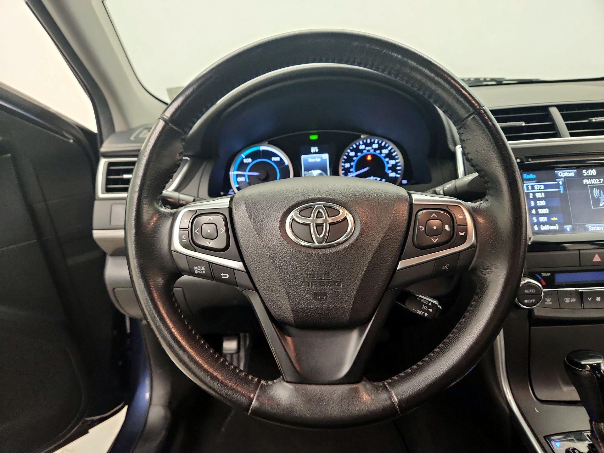 Thumbnail: 2015 Toyota Camry - 10