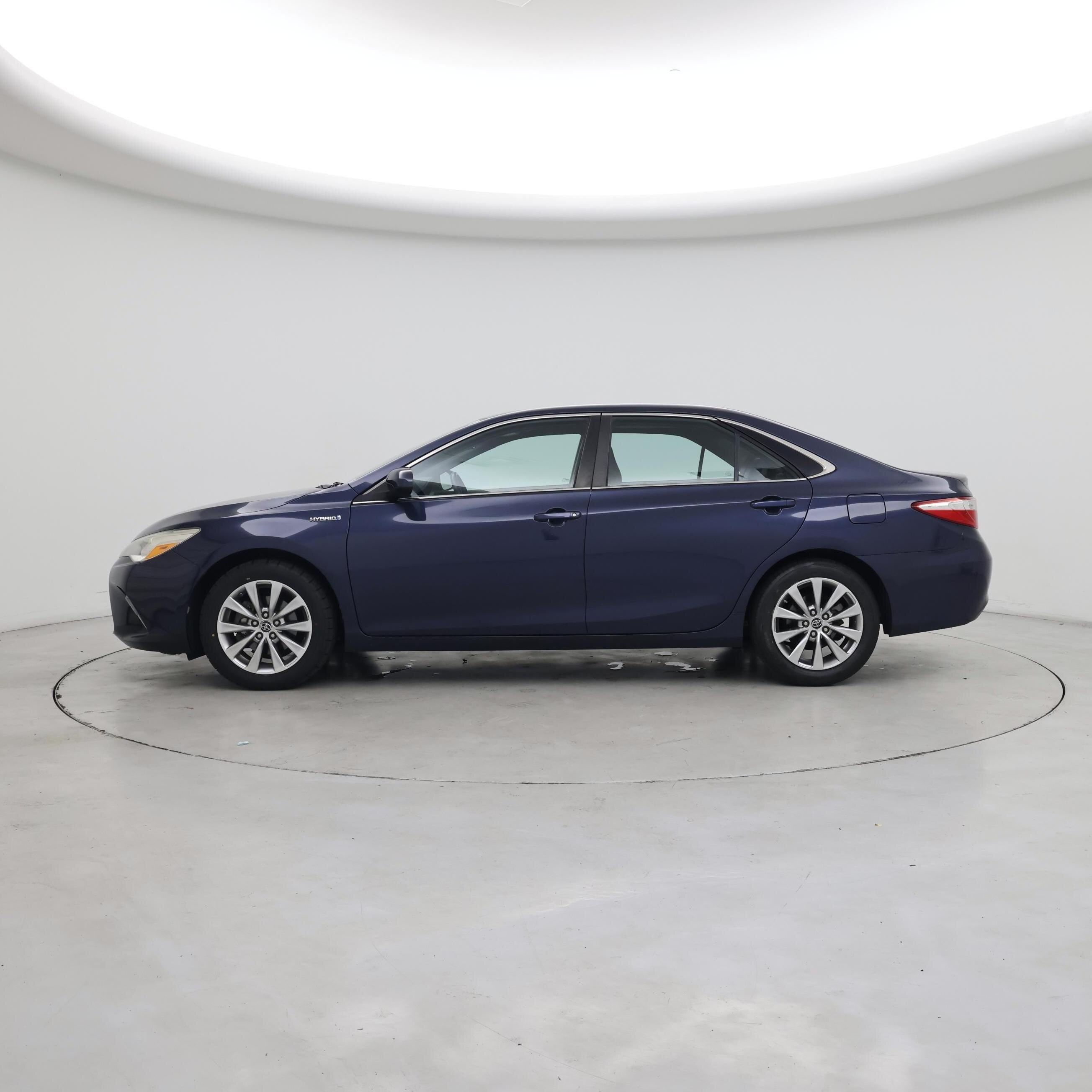 Thumbnail: 2015 Toyota Camry - 3