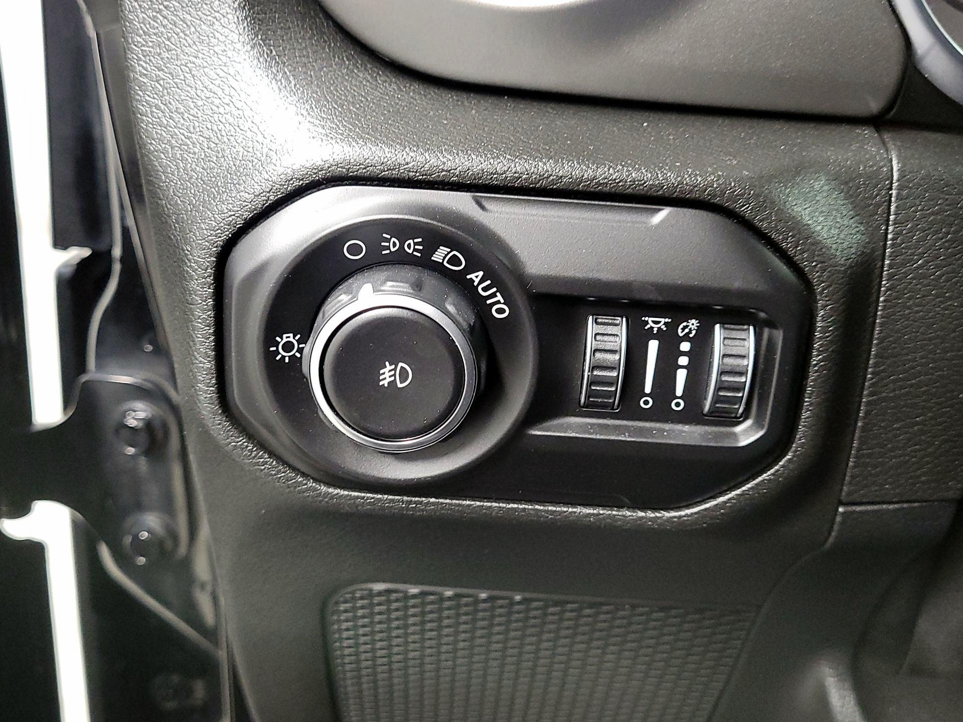 Thumbnail: 2020 Jeep Wrangler - 13