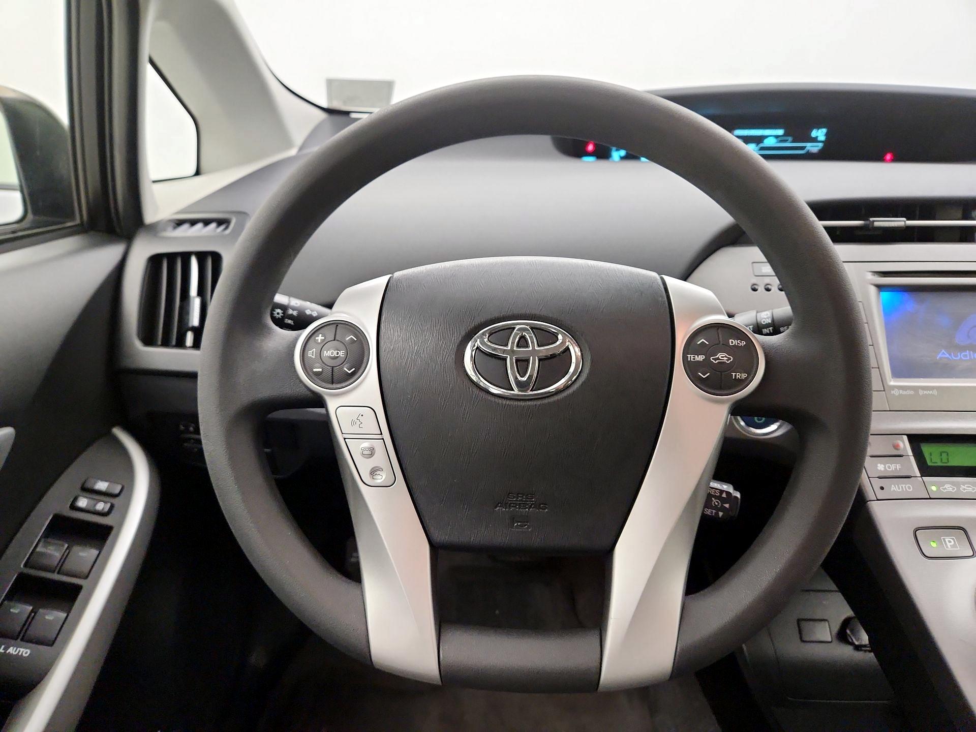 Thumbnail: 2015 Toyota Prius - 10