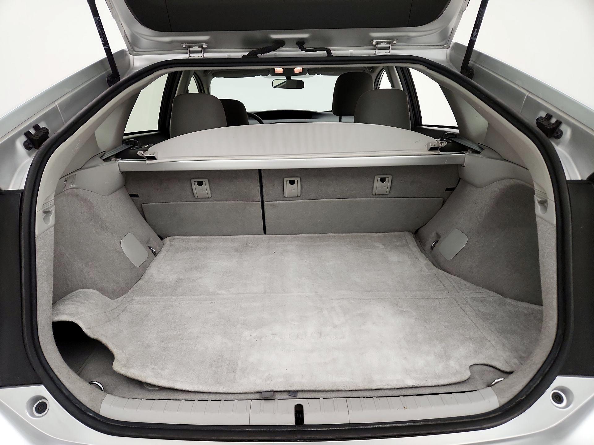 Thumbnail: 2015 Toyota Prius - 20