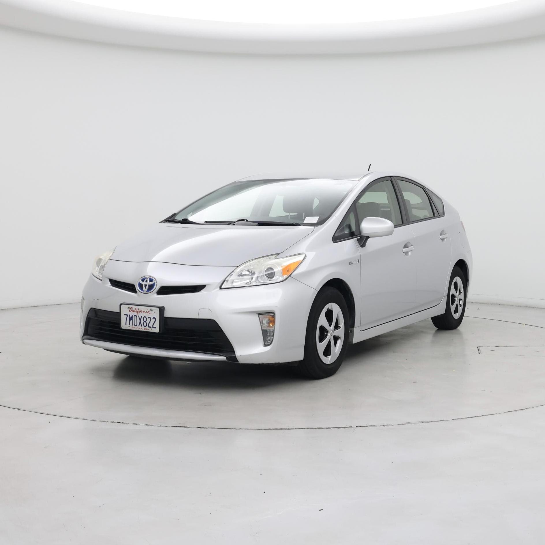 Thumbnail: 2015 Toyota Prius - 4