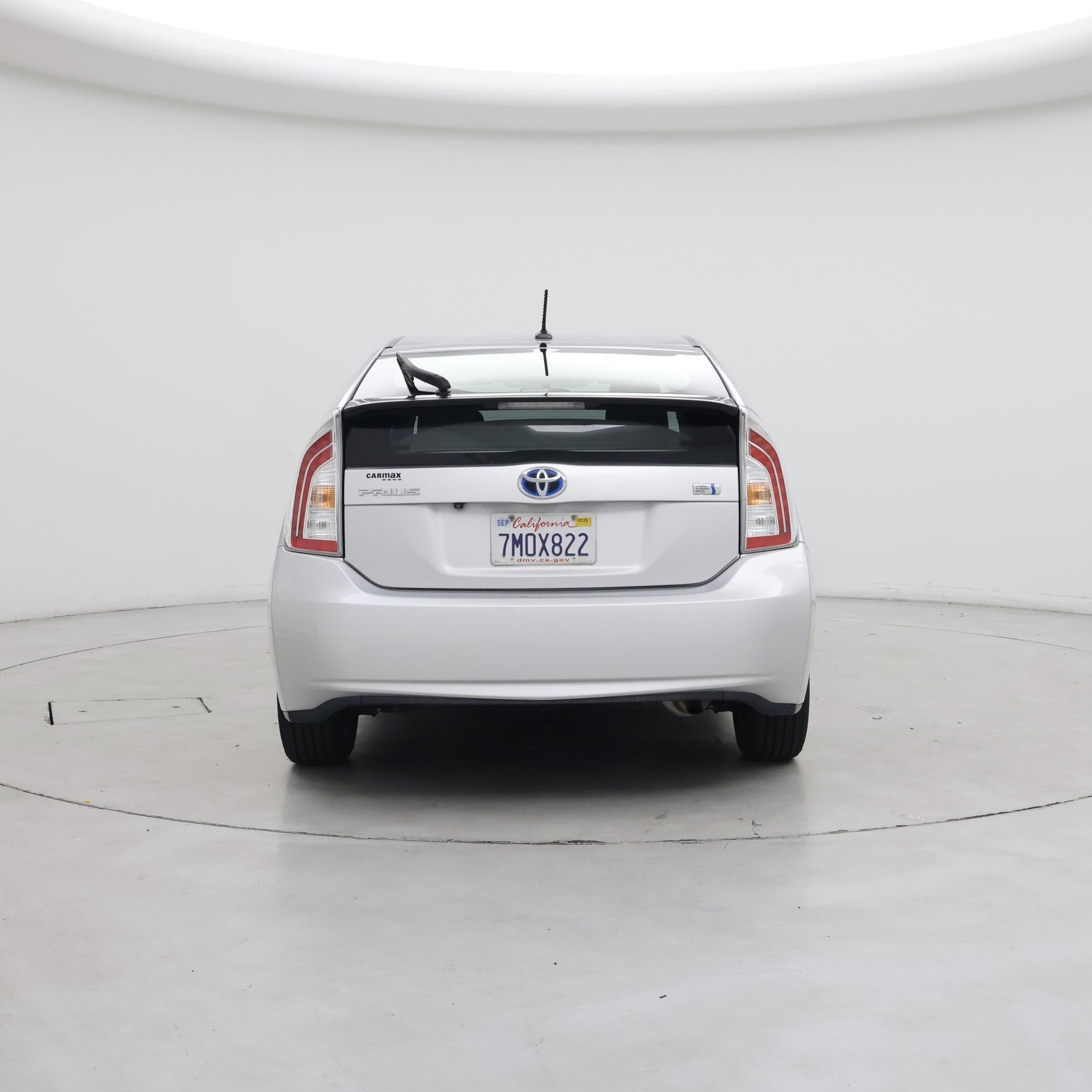 Thumbnail: 2015 Toyota Prius - 6