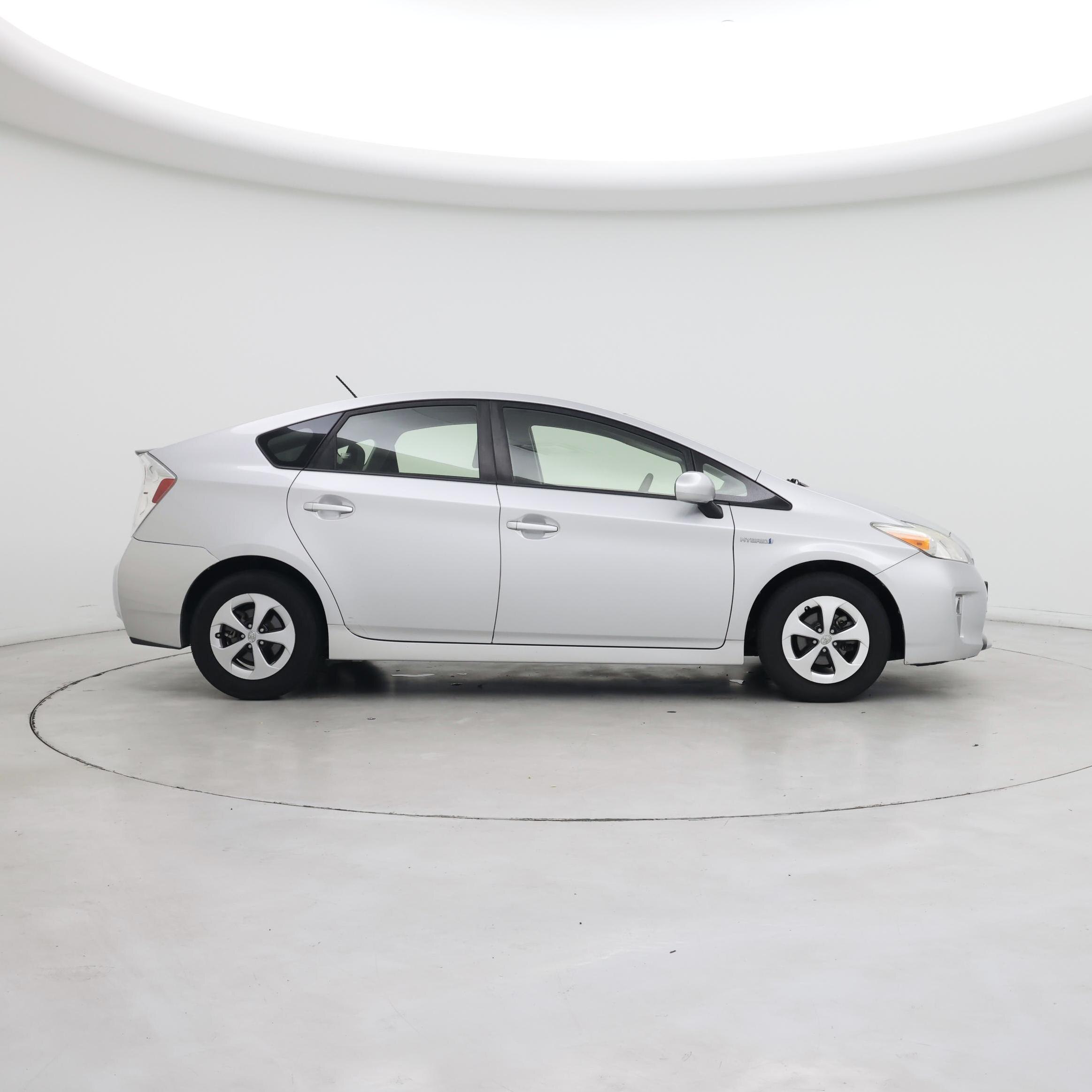 Thumbnail: 2015 Toyota Prius - 7