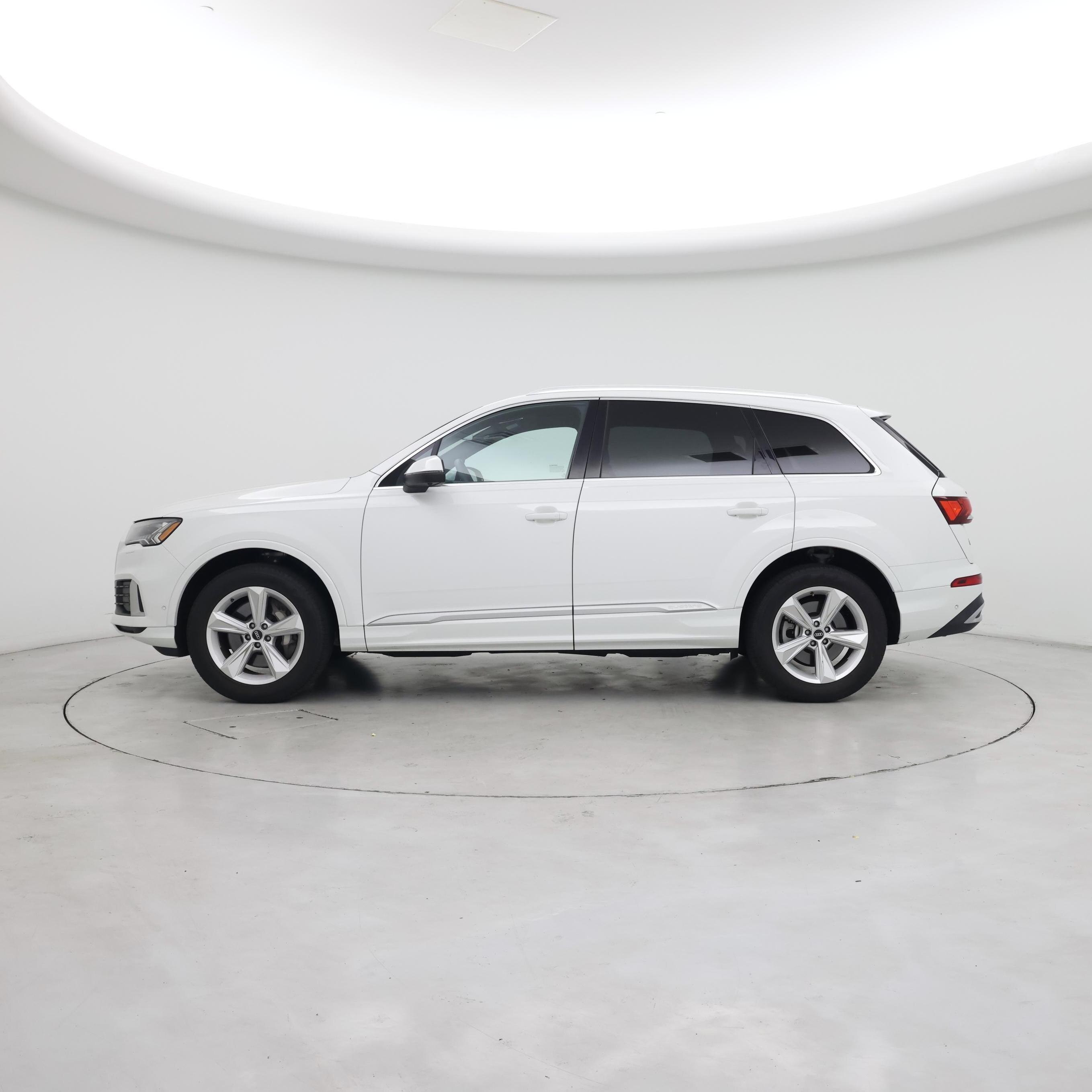 Thumbnail: 2021 Audi Q7 - 3