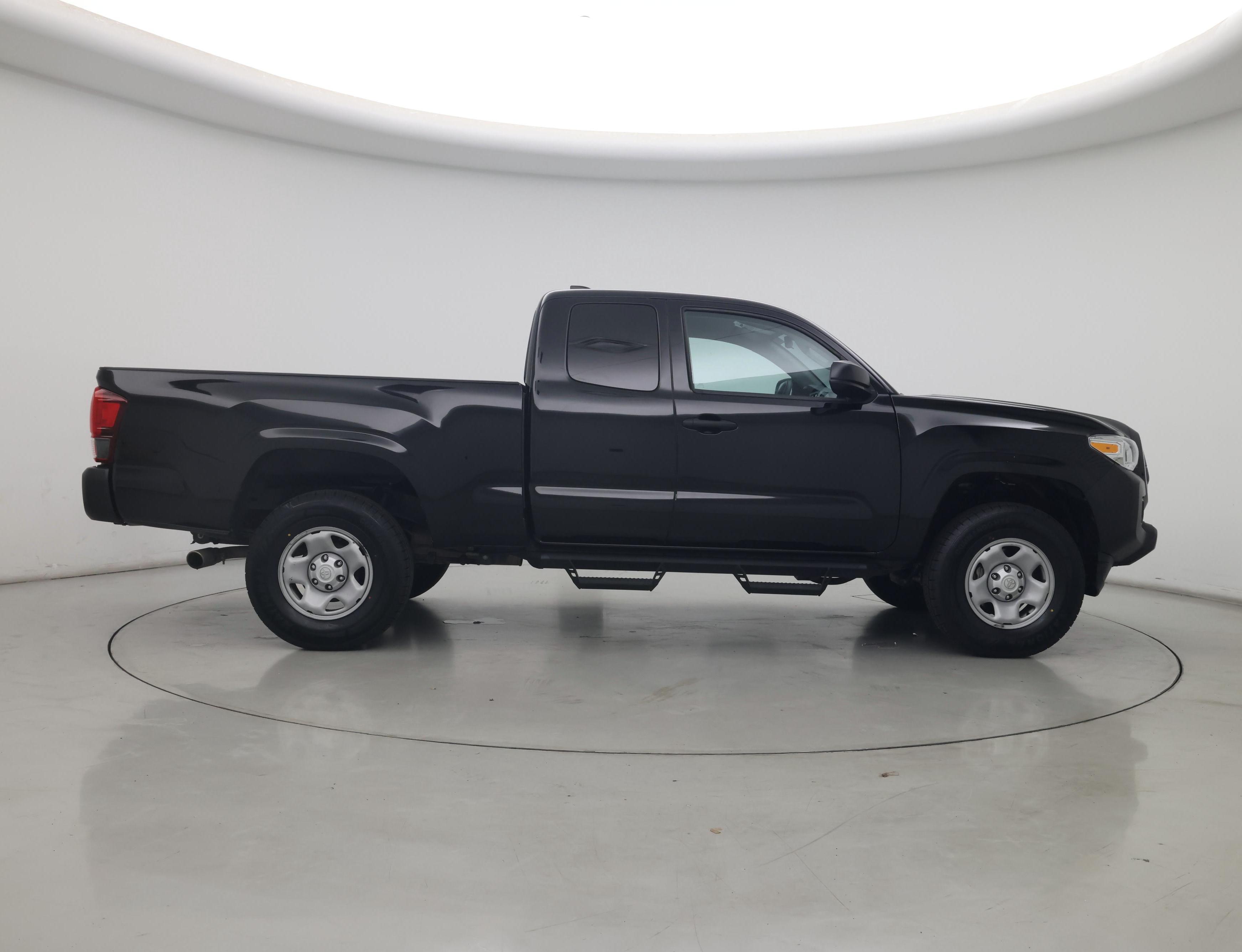 Thumbnail: 2022 Toyota Tacoma - 7