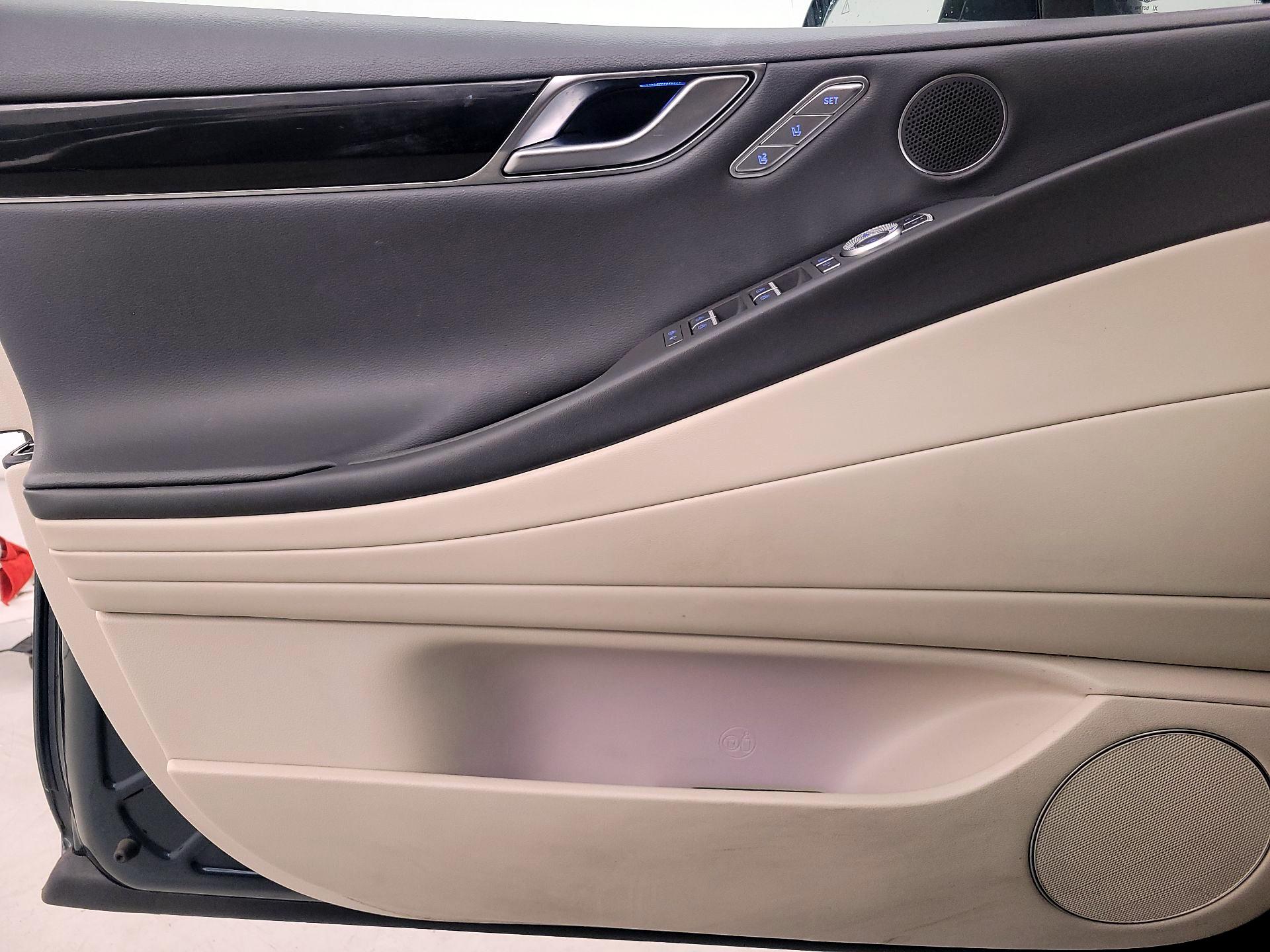 Thumbnail: 2023 Genesis G80 - 12