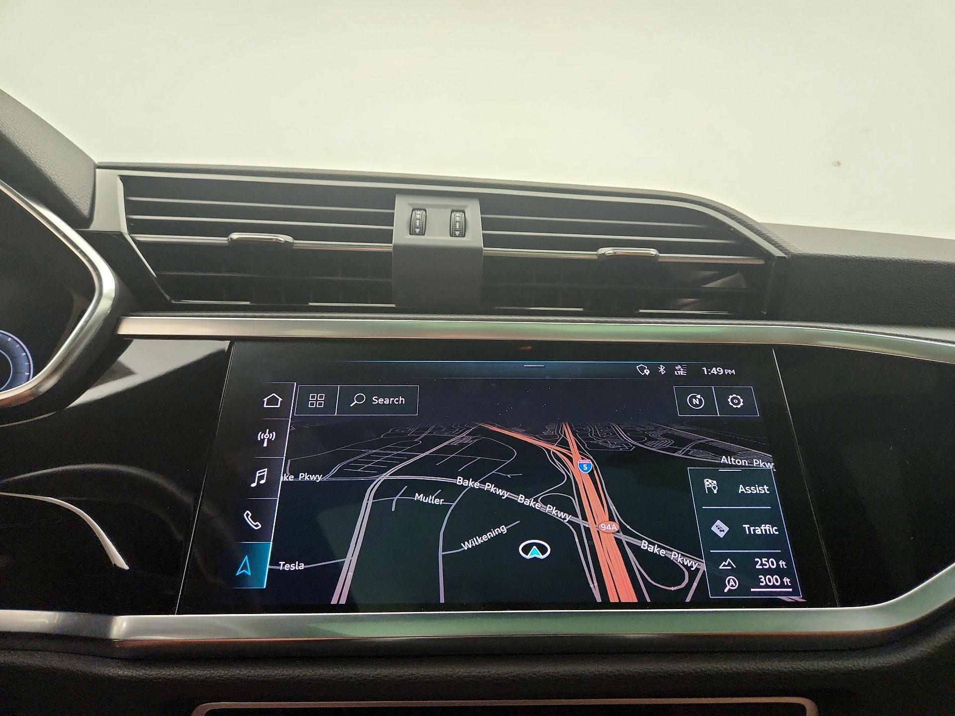 Thumbnail: 2021 Audi Q3 - 14