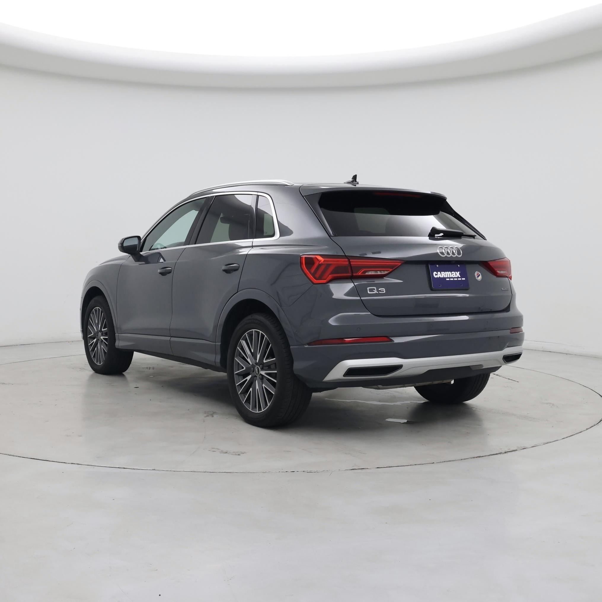 Thumbnail: 2021 Audi Q3 - 2