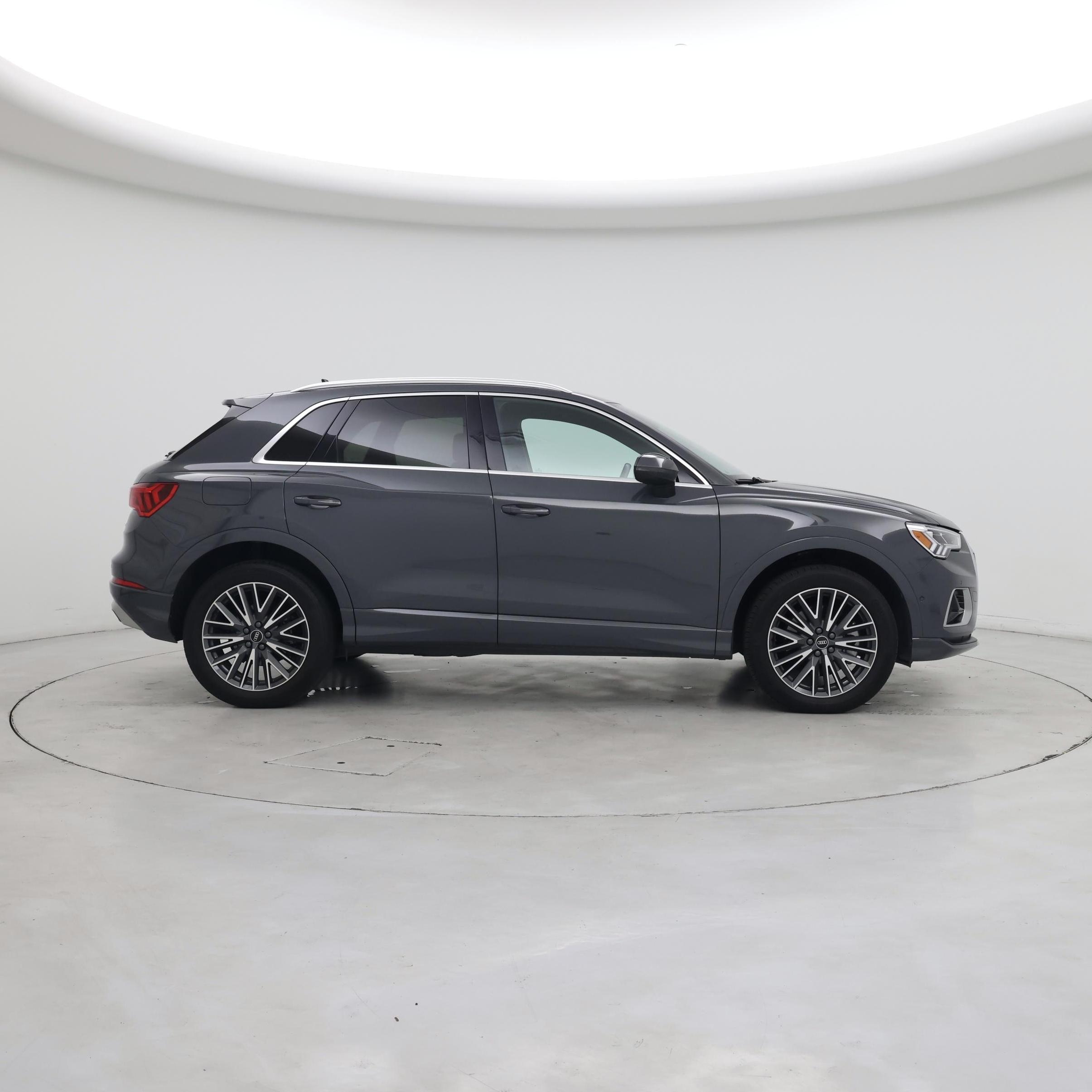 Thumbnail: 2021 Audi Q3 - 7