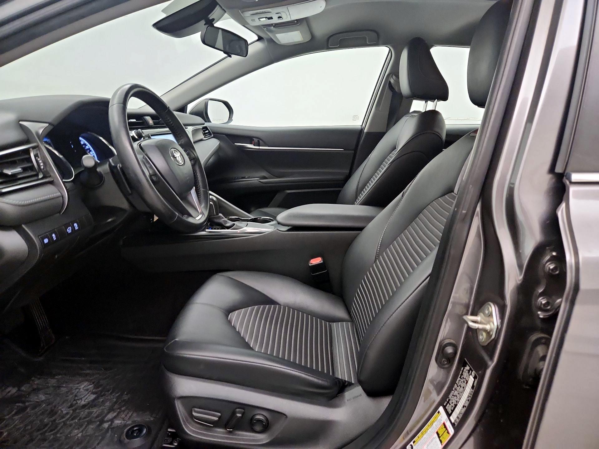 Thumbnail: 2019 Toyota Camry - 11