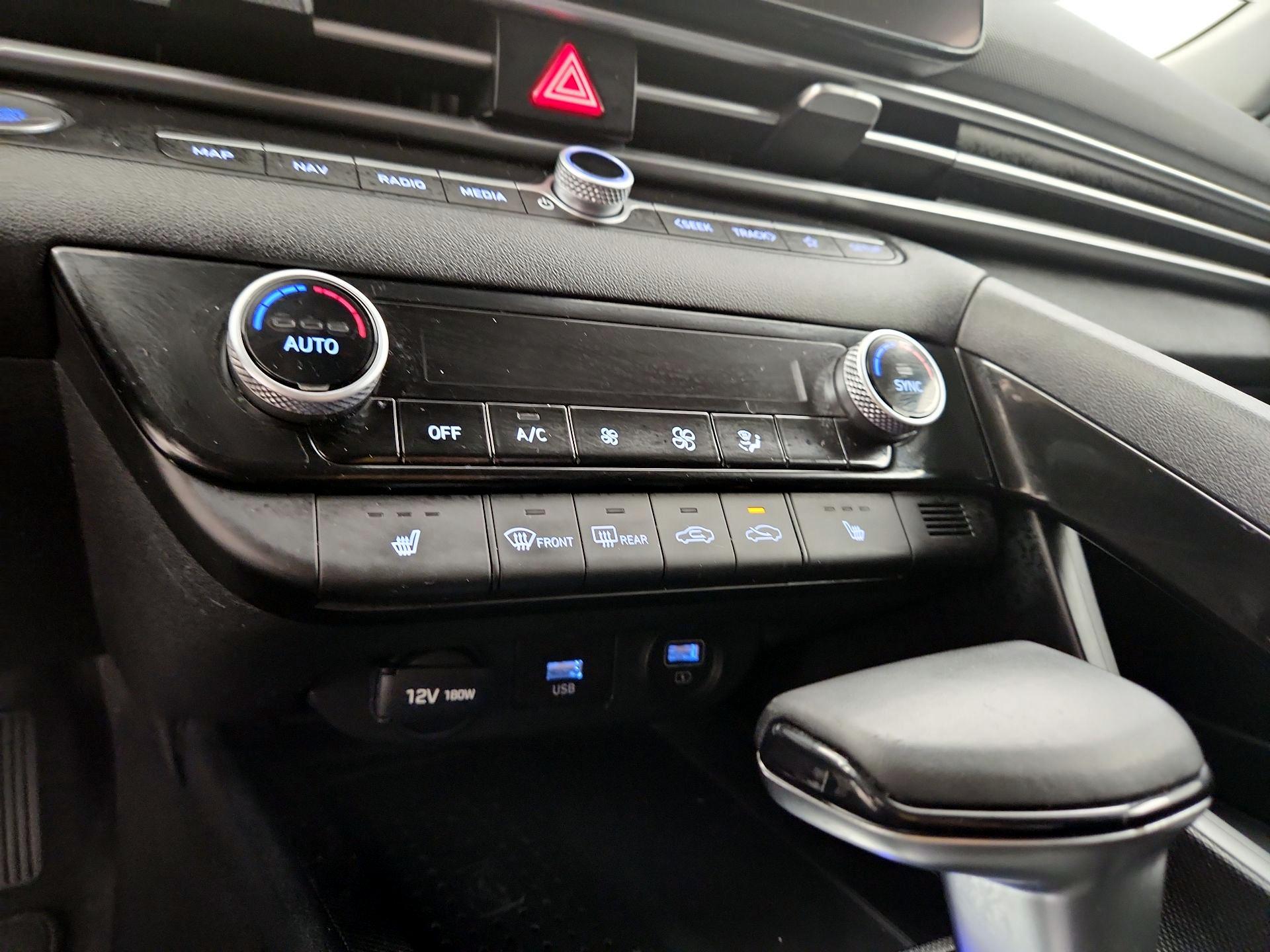 Thumbnail: 2023 Hyundai Elantra - 17