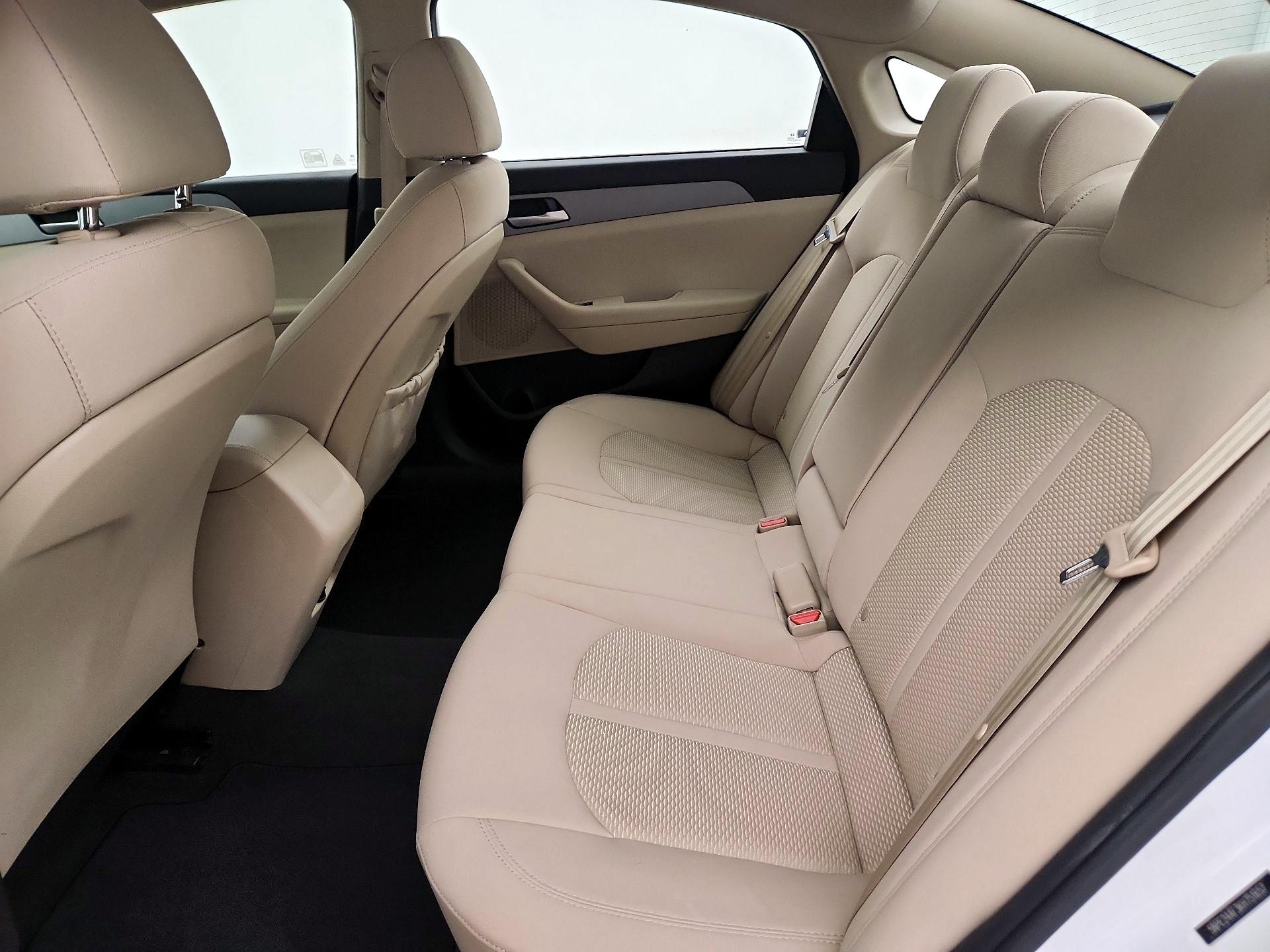 Thumbnail: 2019 Hyundai Sonata - 19