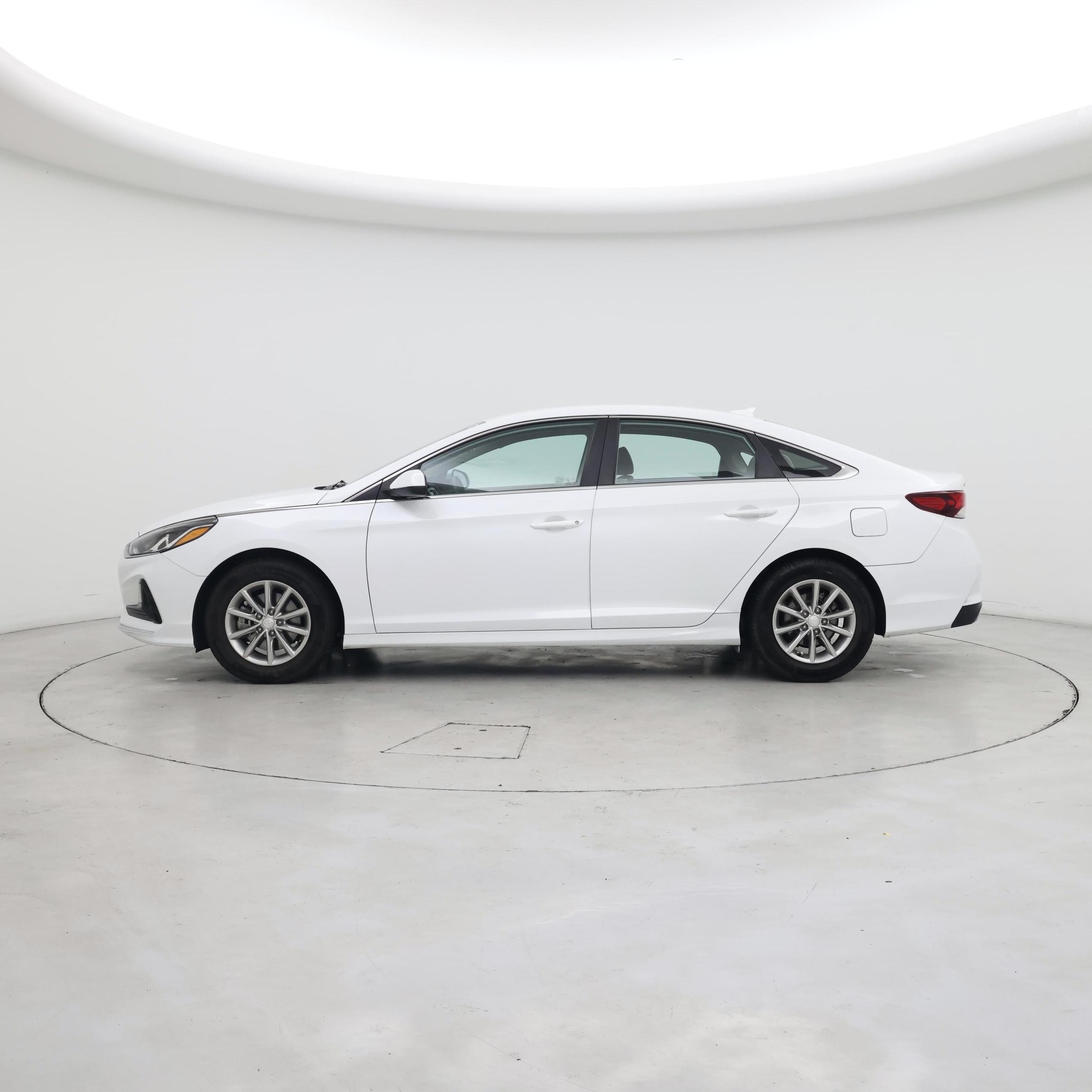 Thumbnail: 2019 Hyundai Sonata - 3