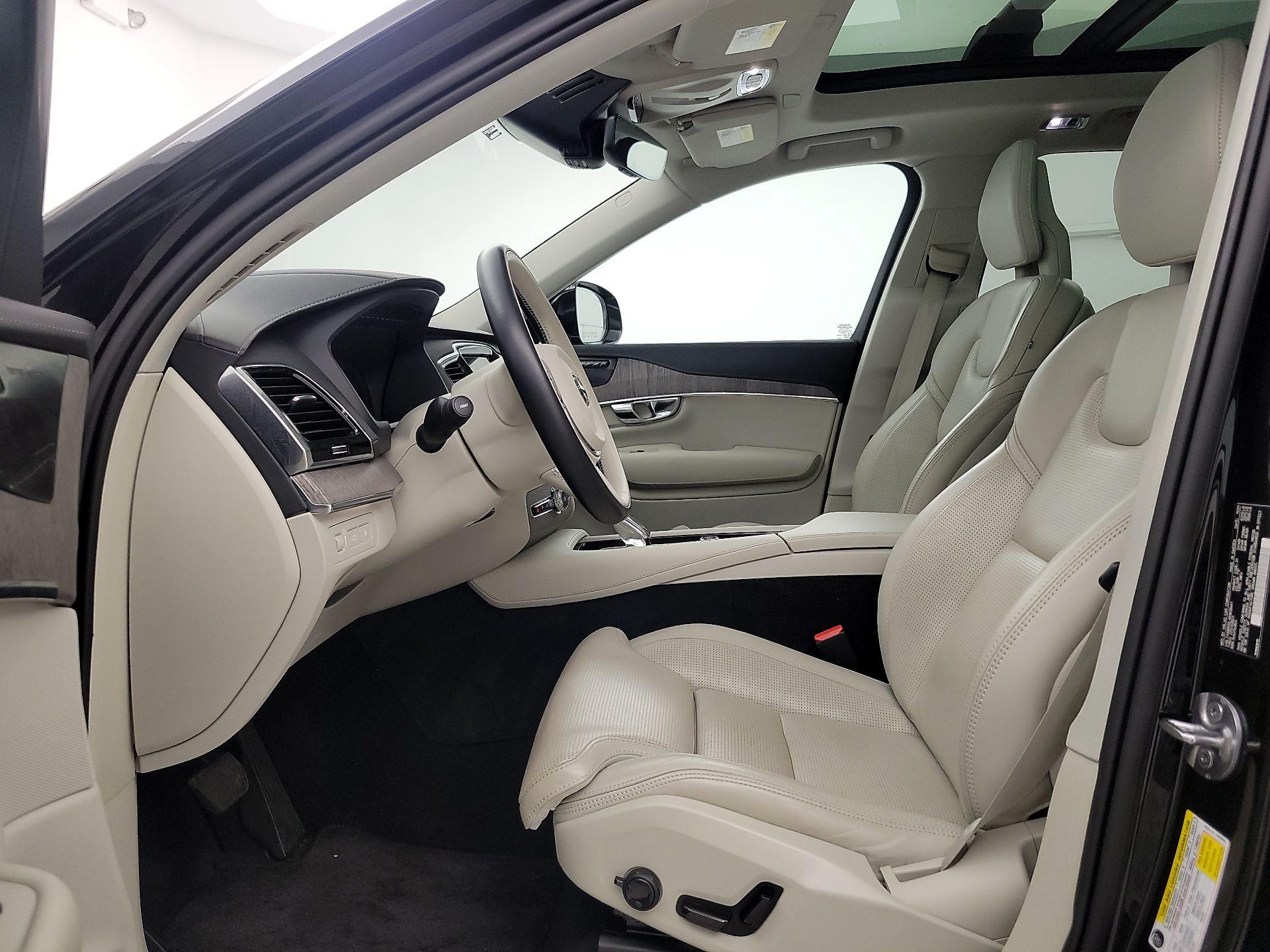 Thumbnail: 2022 Volvo XC90 - 11