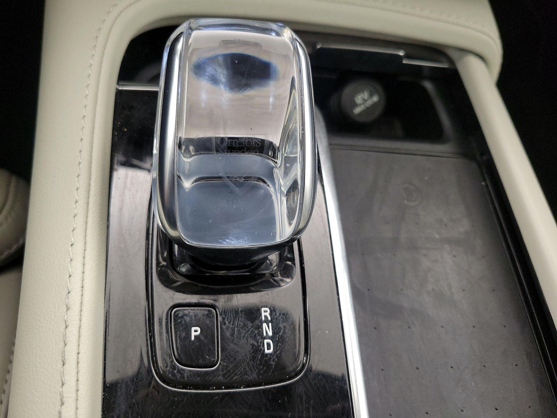Thumbnail: 2022 Volvo XC90 - 18