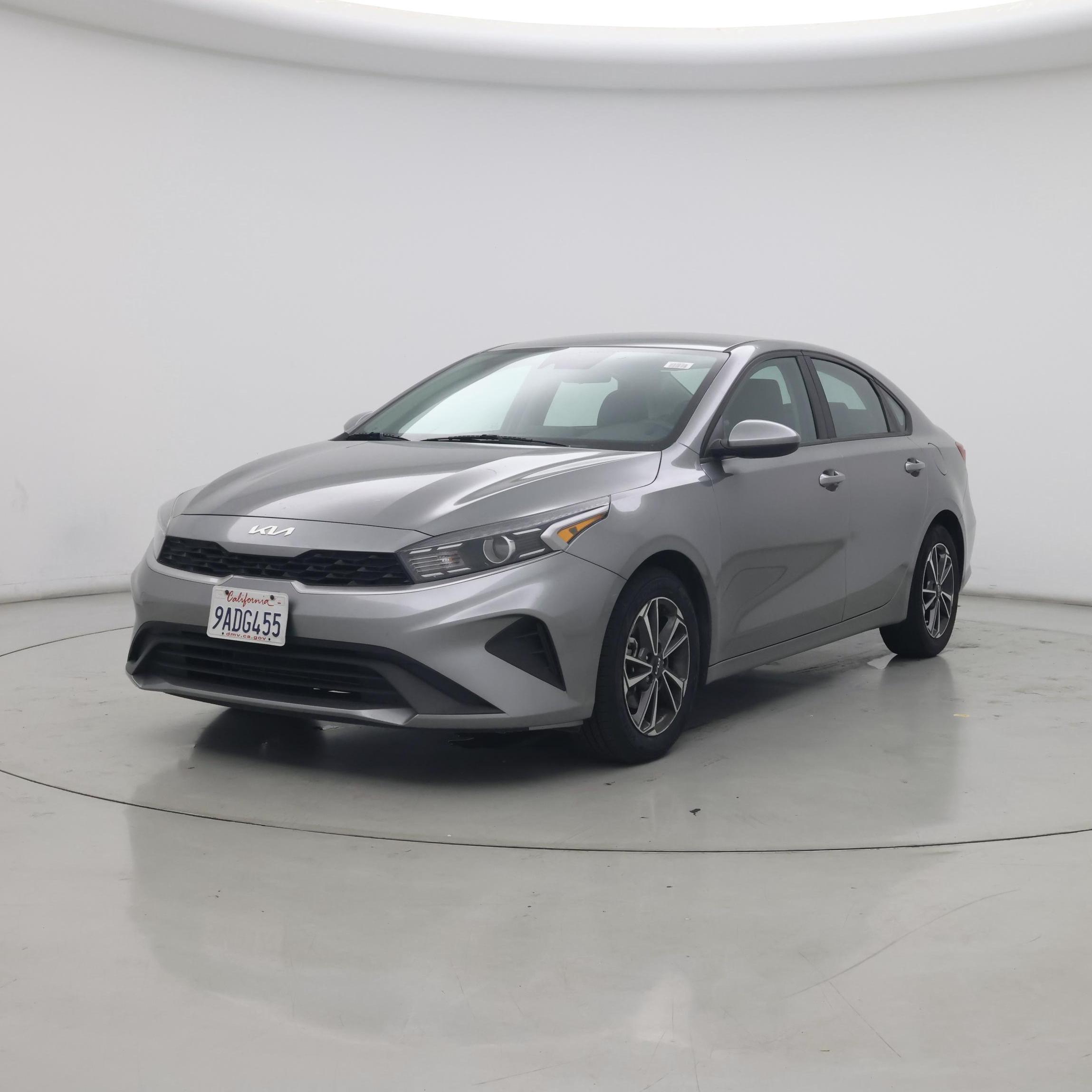 Thumbnail: 2022 Kia Forte - 4