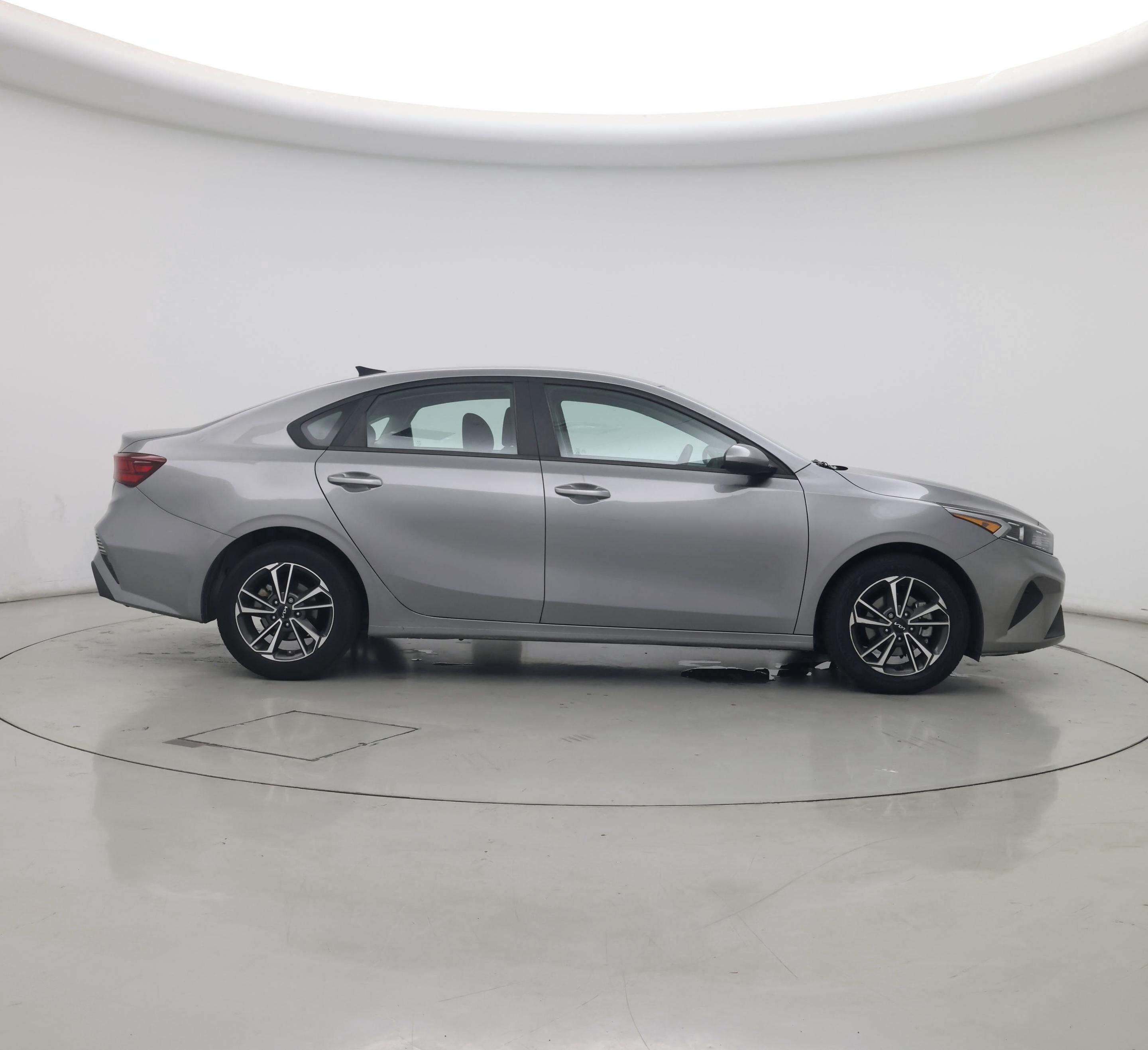 Thumbnail: 2022 Kia Forte - 7