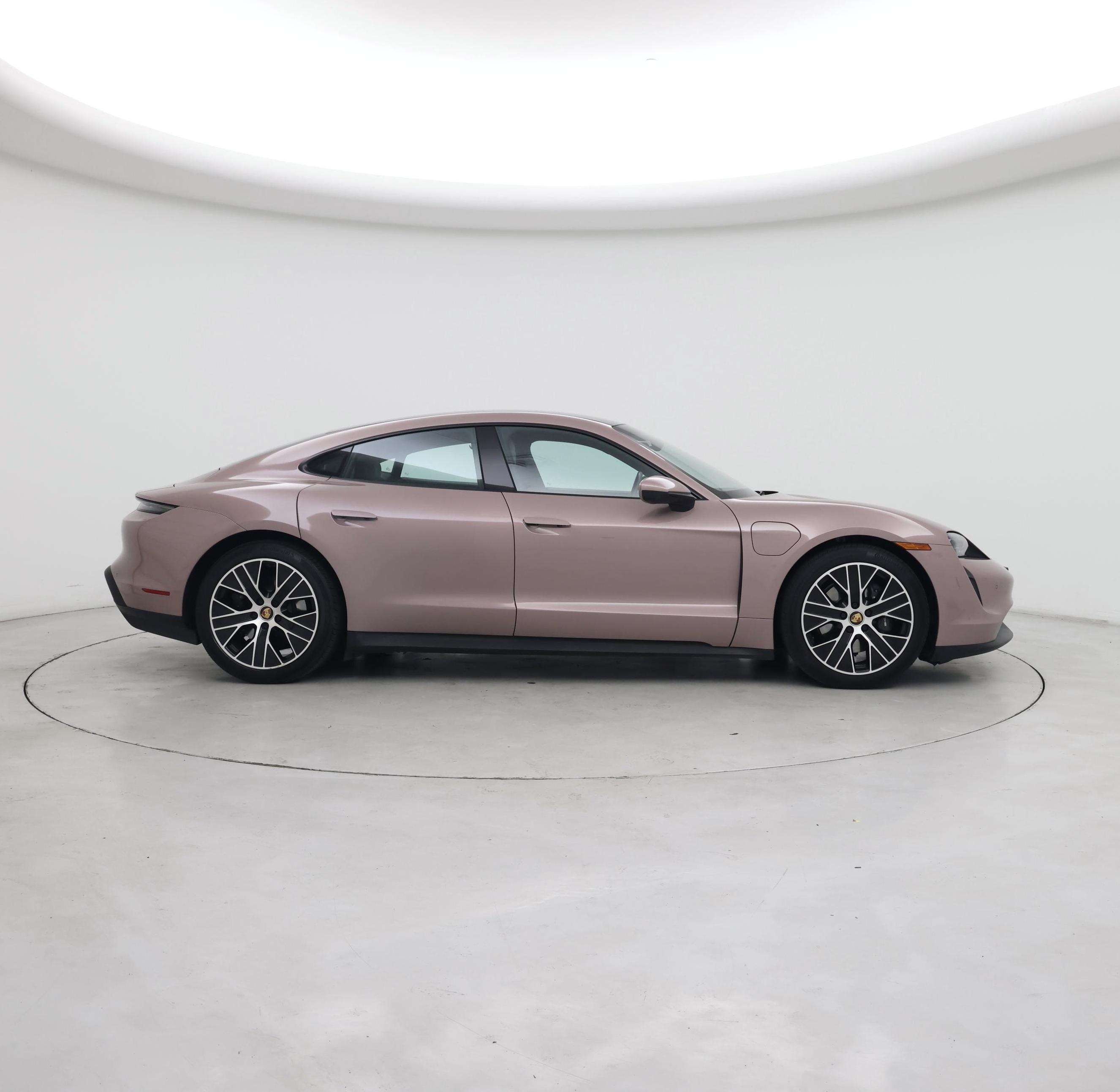 Thumbnail: 2021 Porsche Taycan - 7