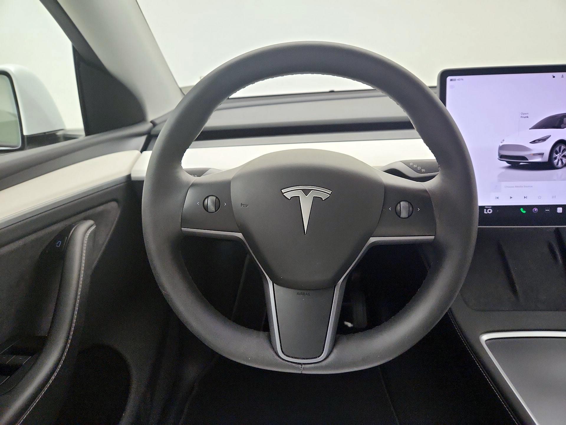 Thumbnail: 2023 Tesla Model Y - 10