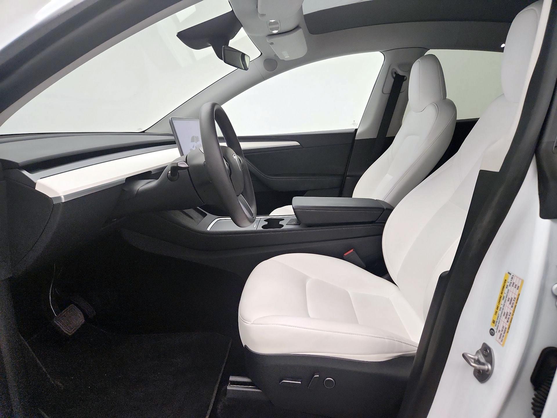 Thumbnail: 2023 Tesla Model Y - 11