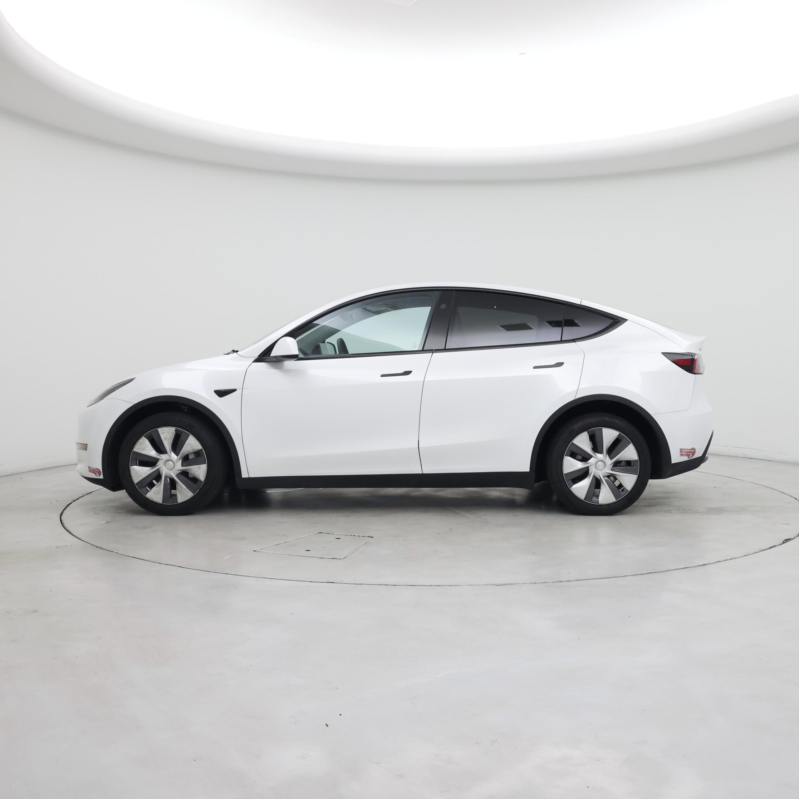 Thumbnail: 2023 Tesla Model Y - 3