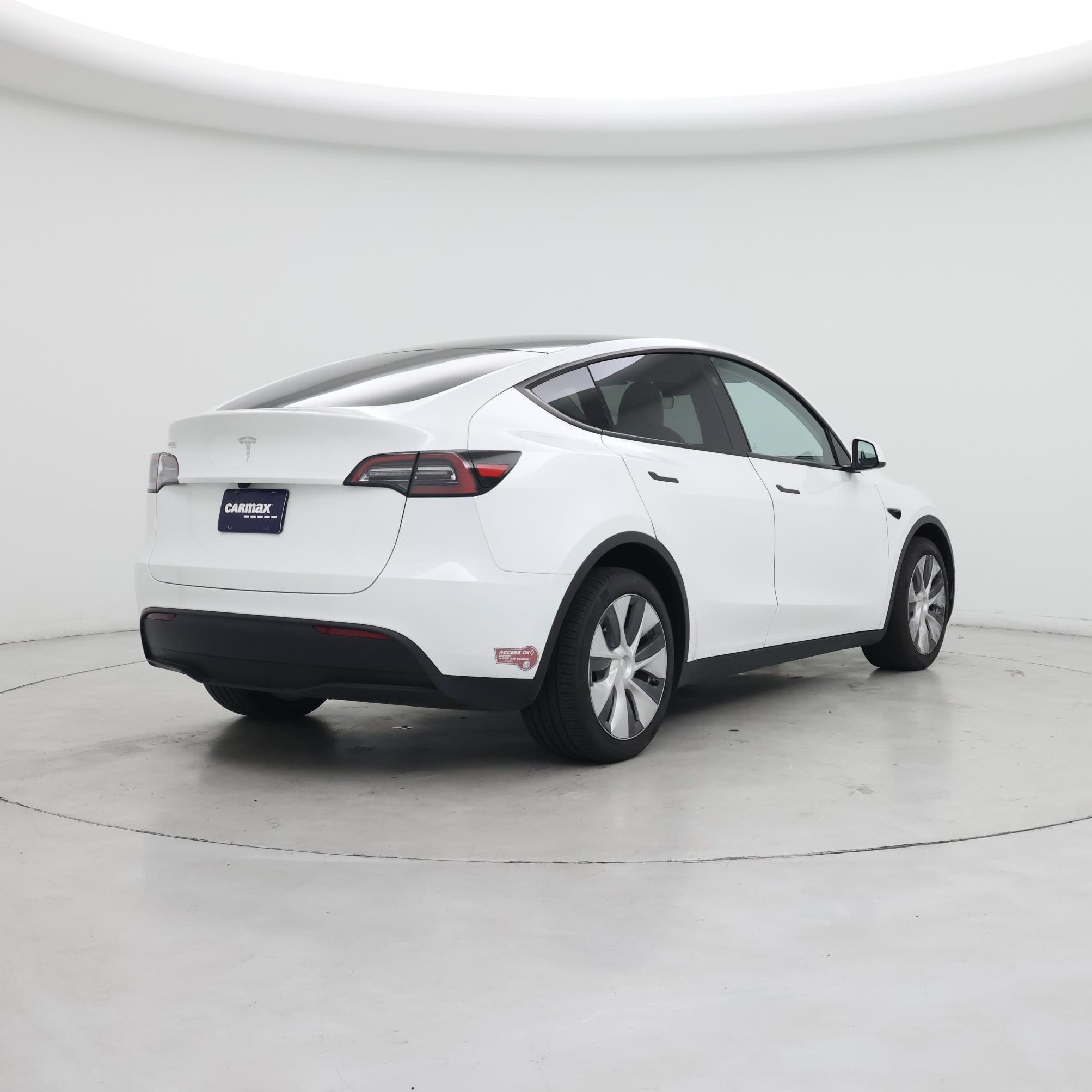 Thumbnail: 2023 Tesla Model Y - 8