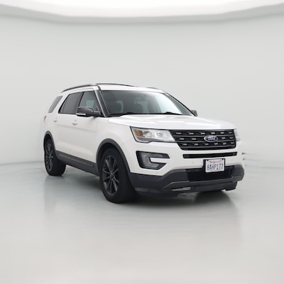 White 2017 Ford Explorer XLT