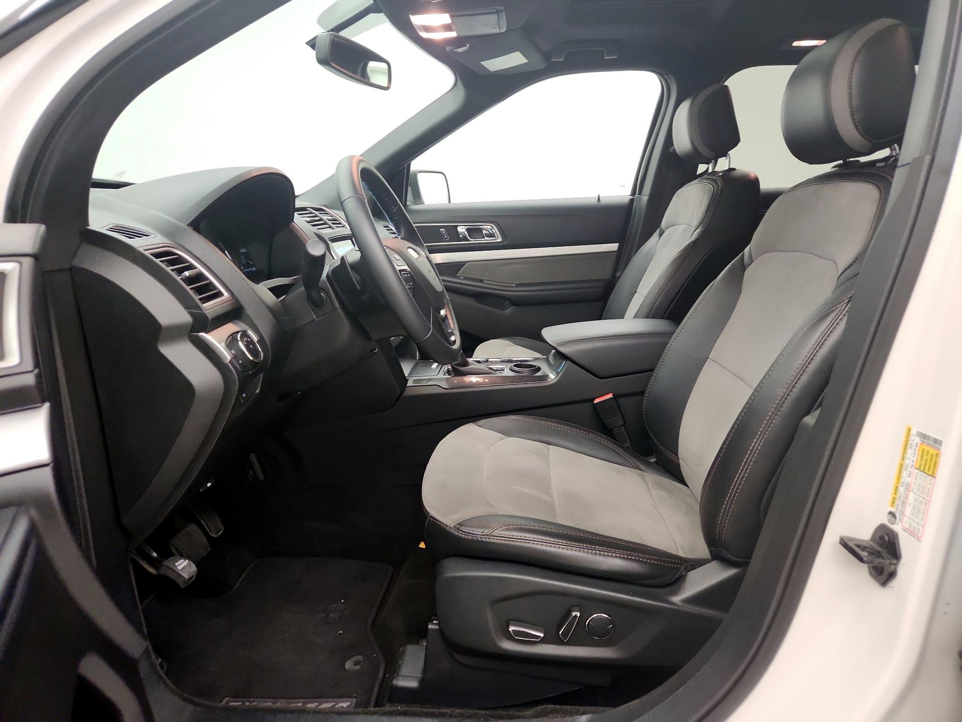 Thumbnail: 2017 Ford Explorer - 11