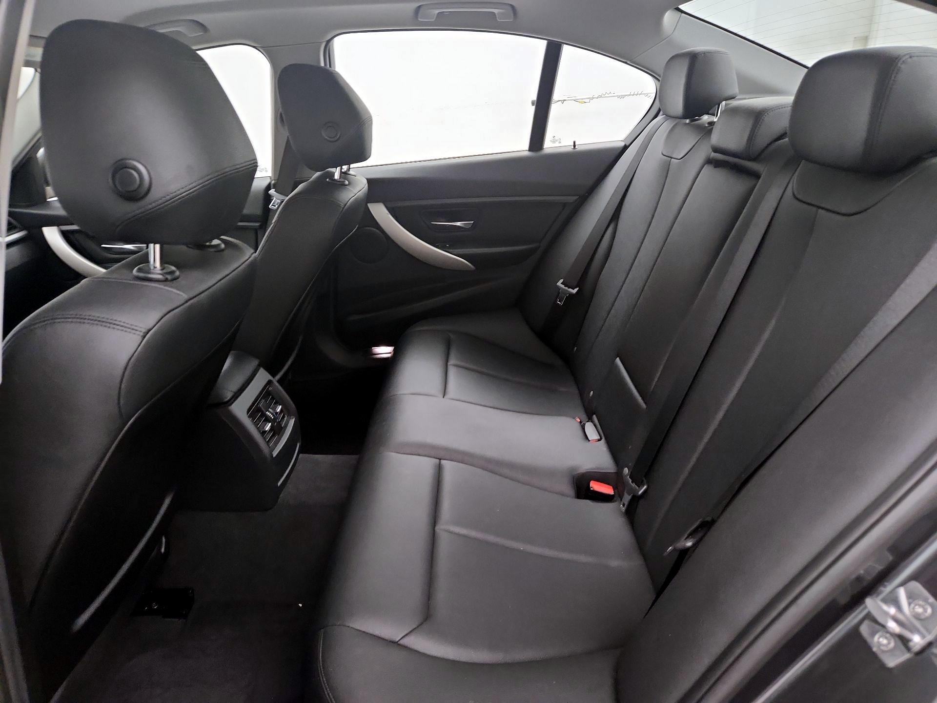 Thumbnail: 2014 BMW 3 Series - 17