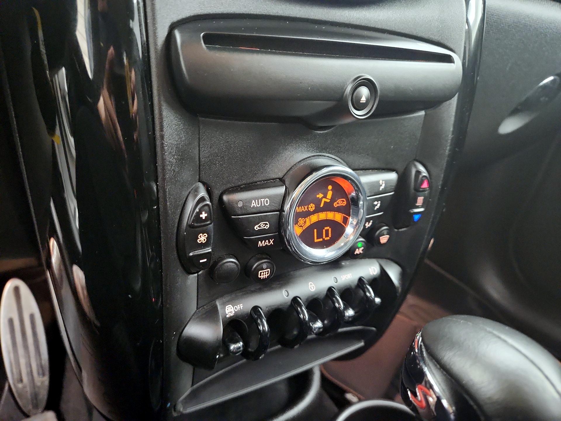 Thumbnail: 2016 MINI Cooper Countryman - 14