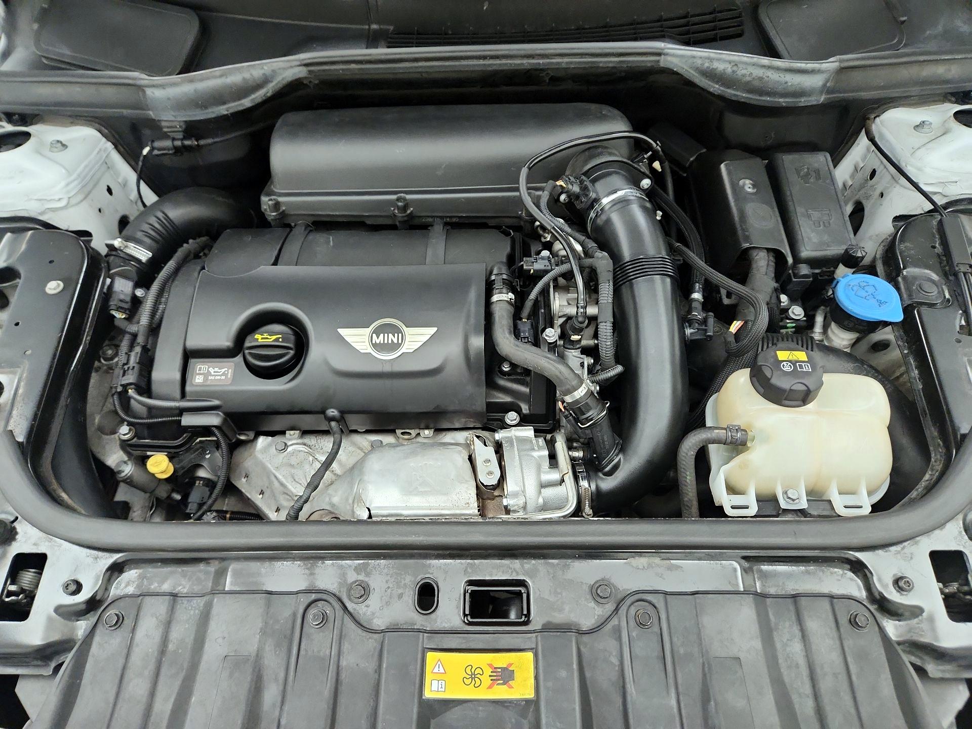 Thumbnail: 2016 MINI Cooper Countryman - 19