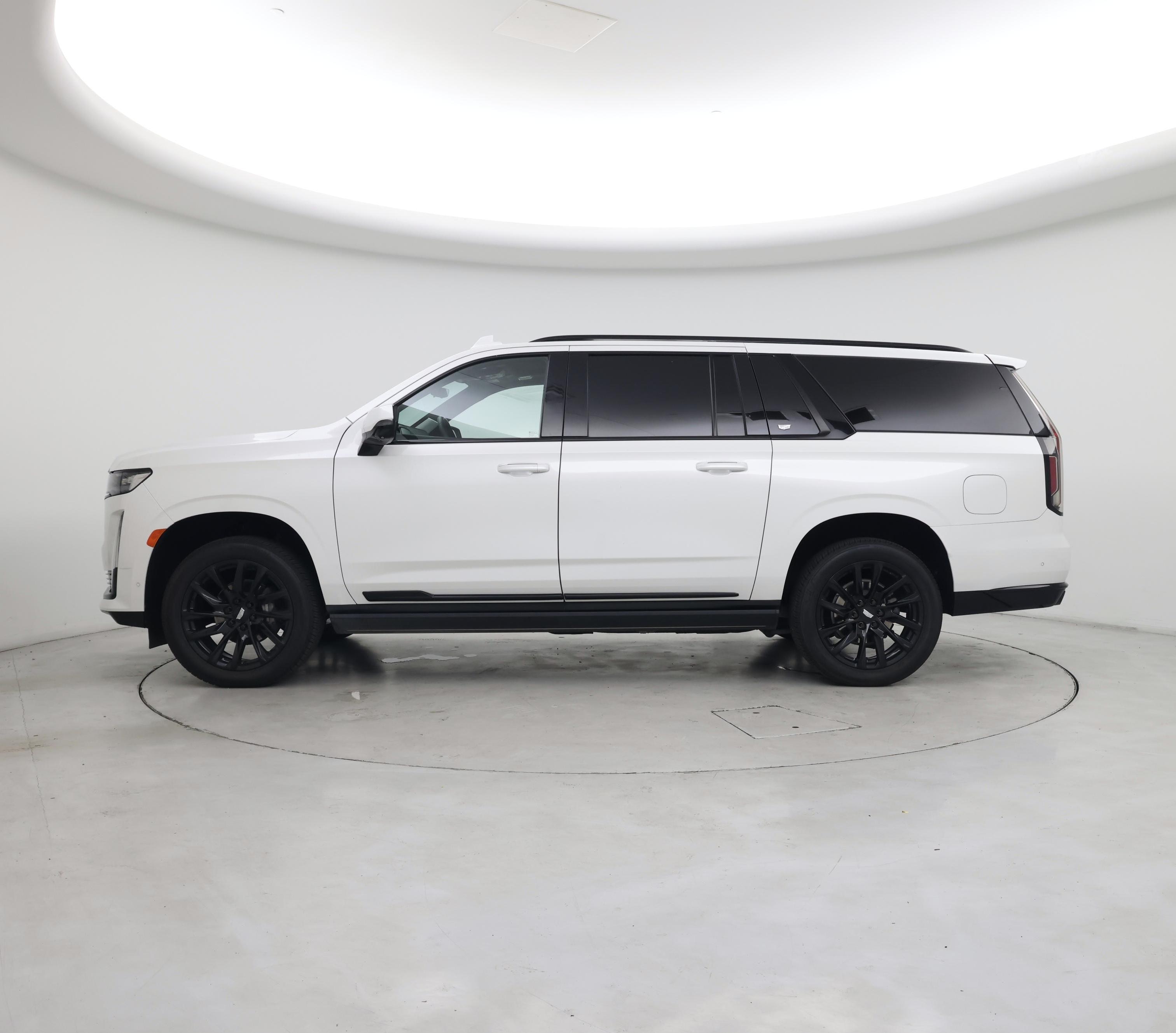 Thumbnail: 2023 Cadillac Escalade - 3