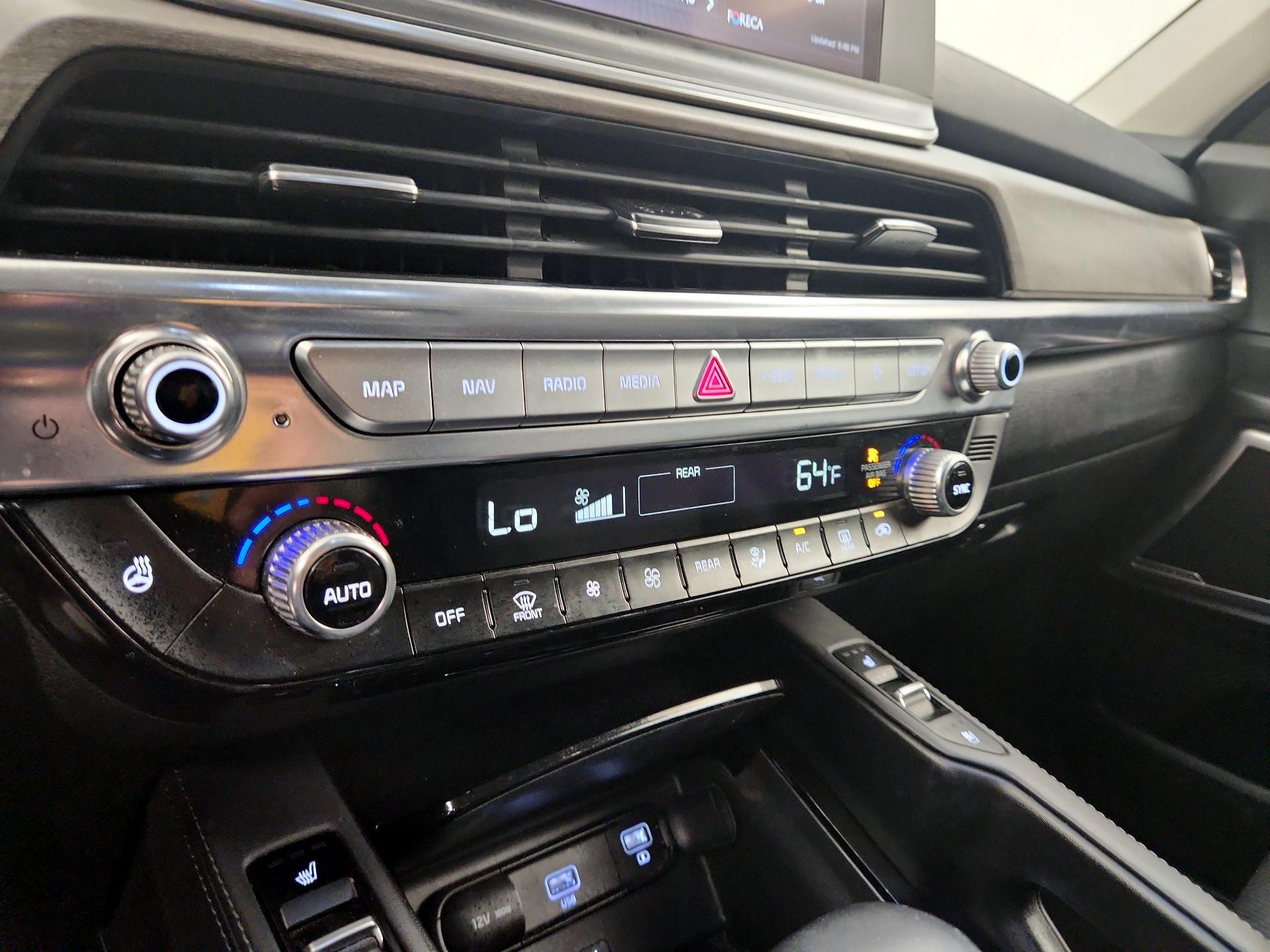 Thumbnail: 2021 Kia Telluride - 17