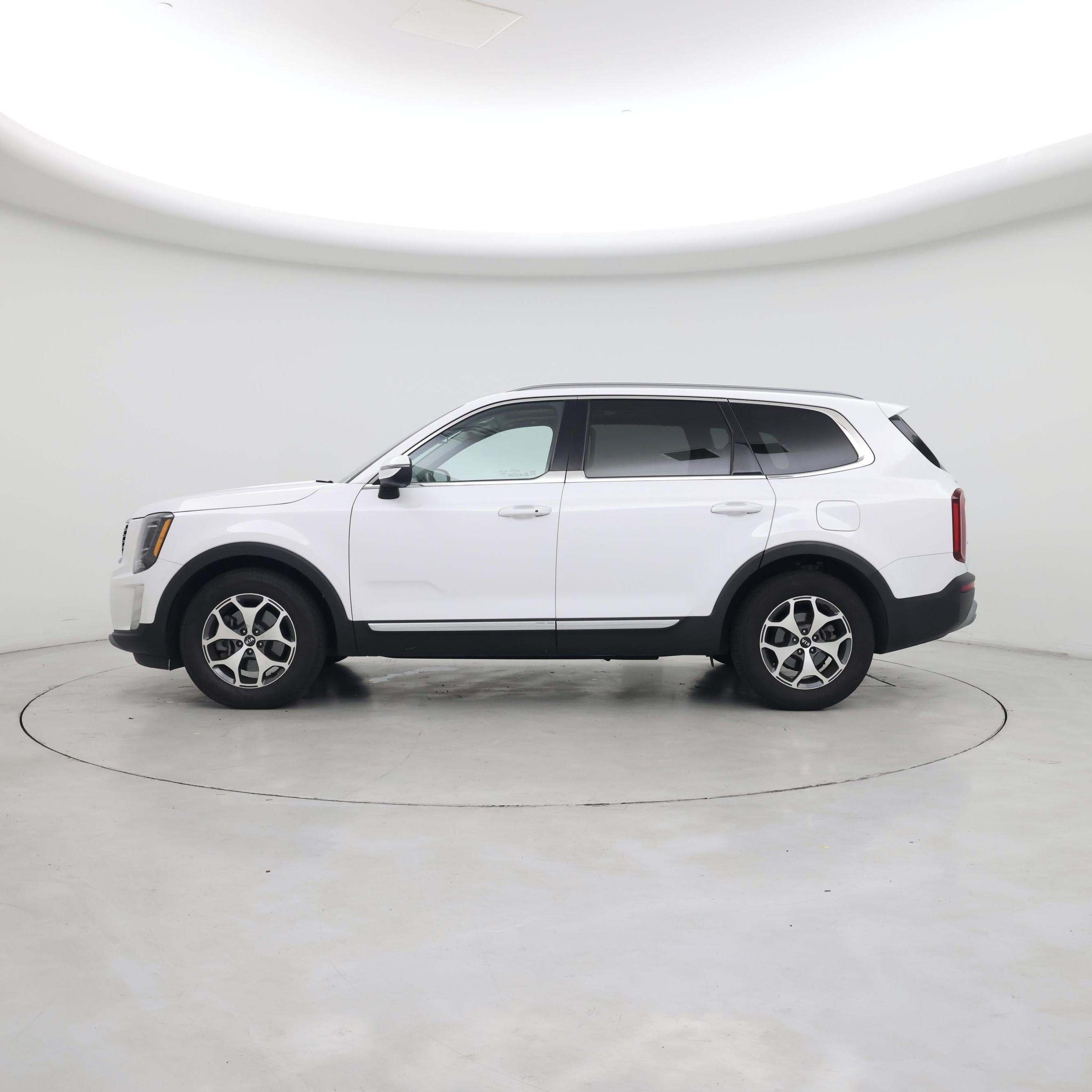 Thumbnail: 2021 Kia Telluride - 3