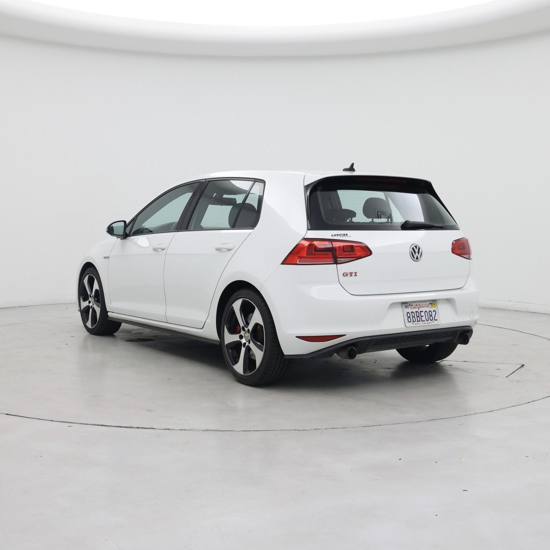 Thumbnail: 2017 Volkswagen Golf - 2