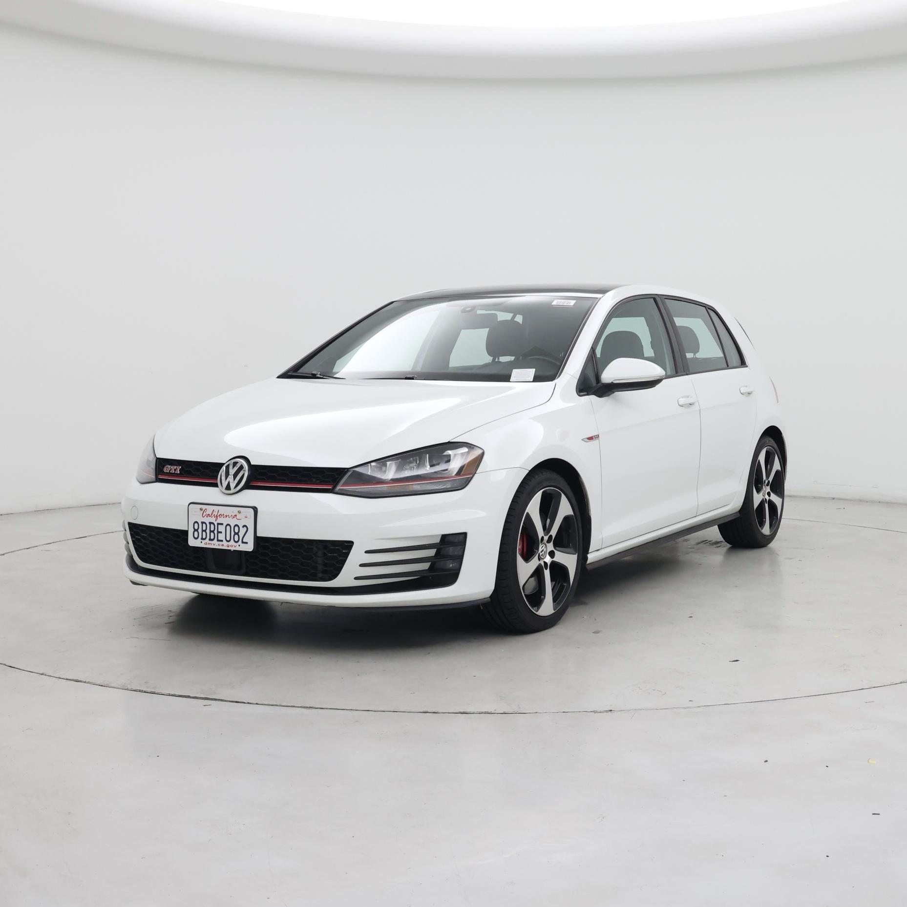 Thumbnail: 2017 Volkswagen Golf - 4