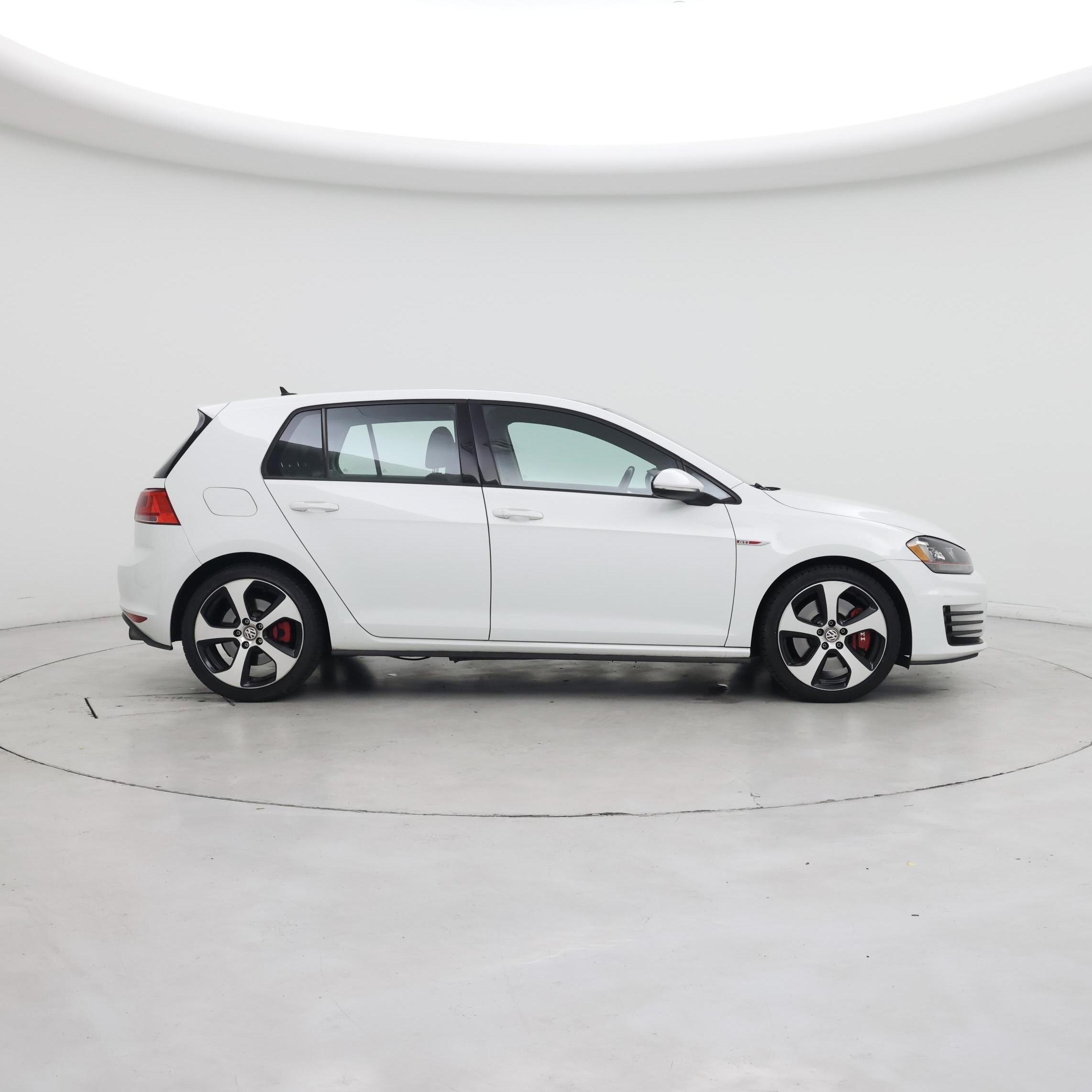 Thumbnail: 2017 Volkswagen Golf - 7