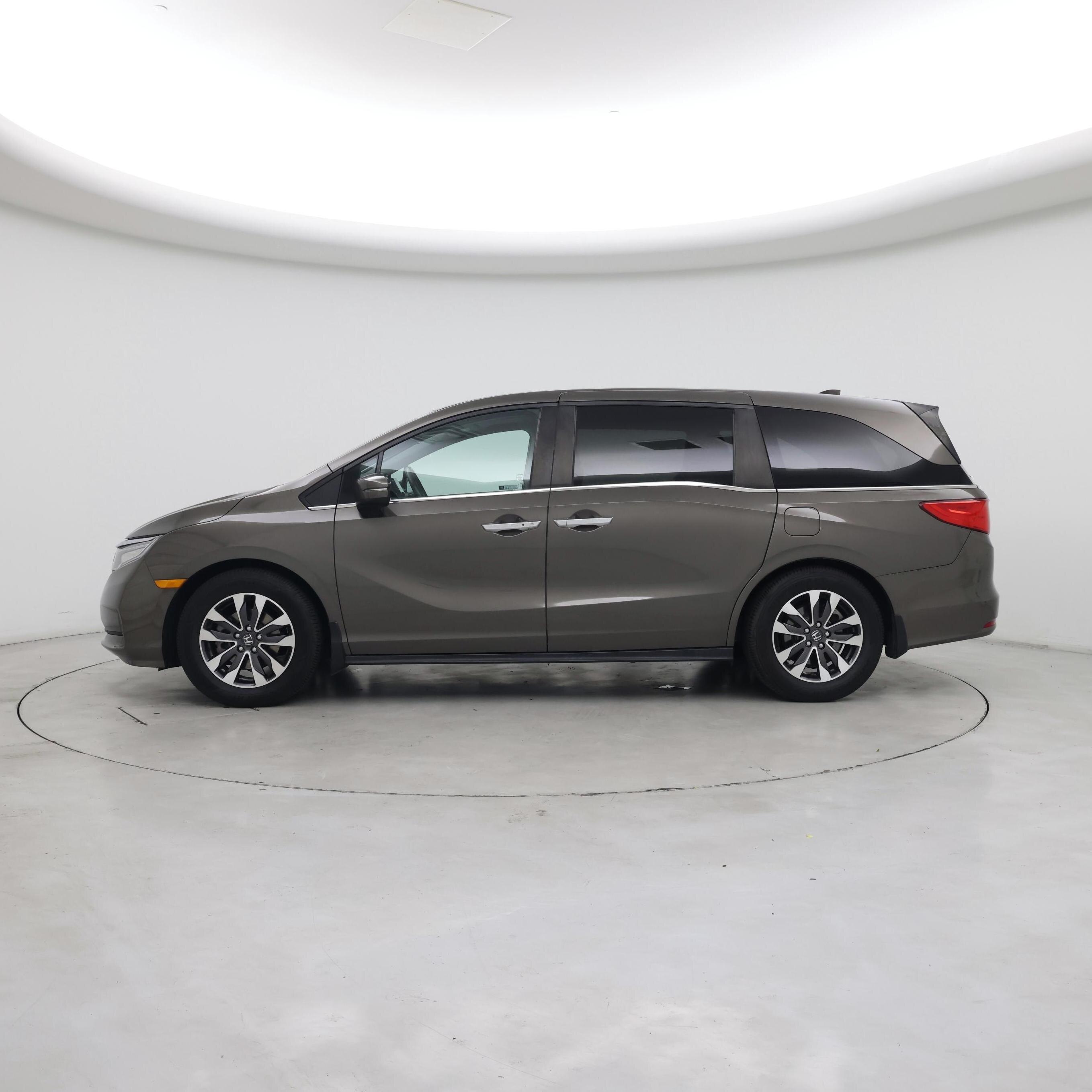 Thumbnail: 2023 Honda Odyssey - 3