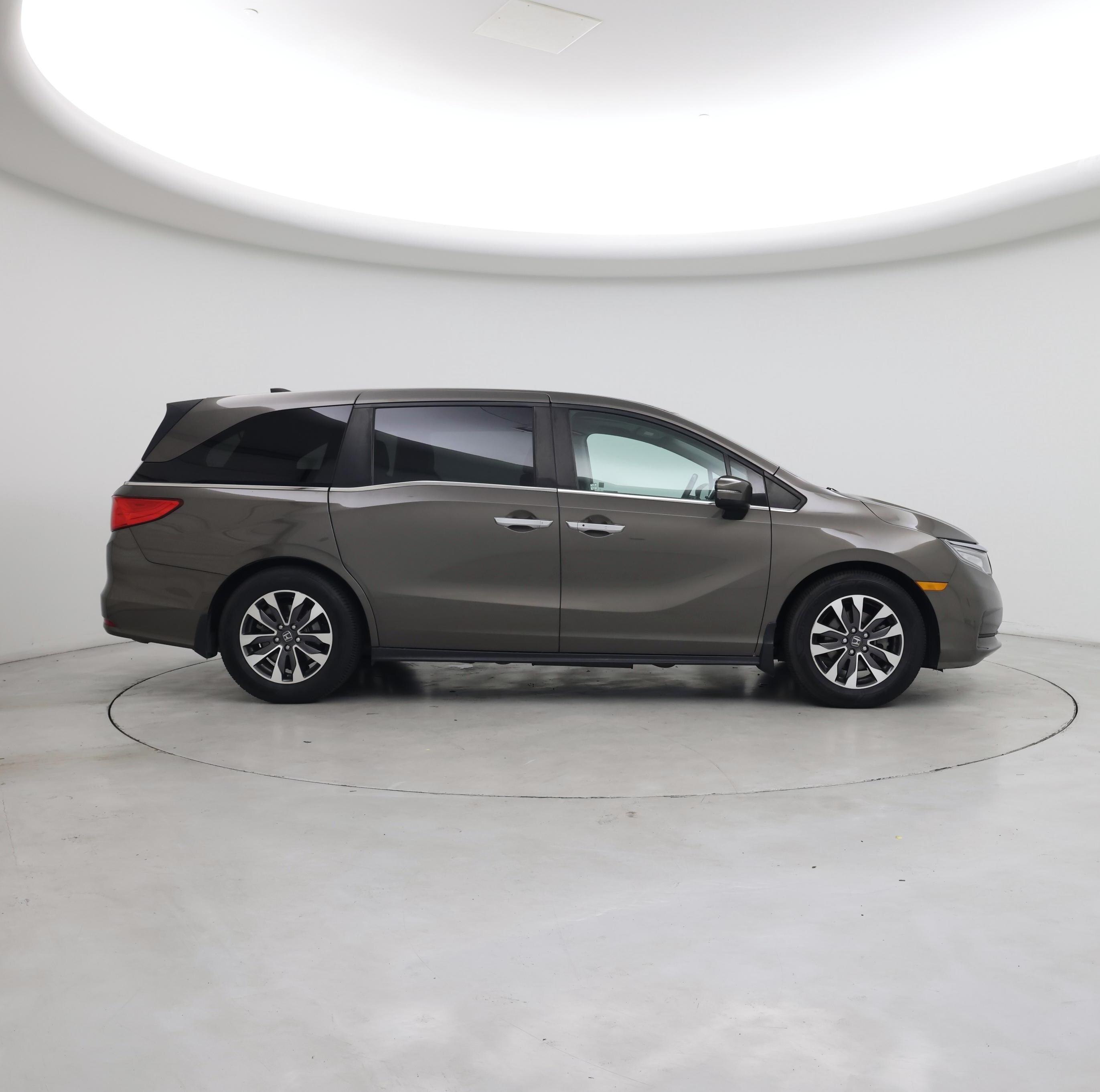 Thumbnail: 2023 Honda Odyssey - 7