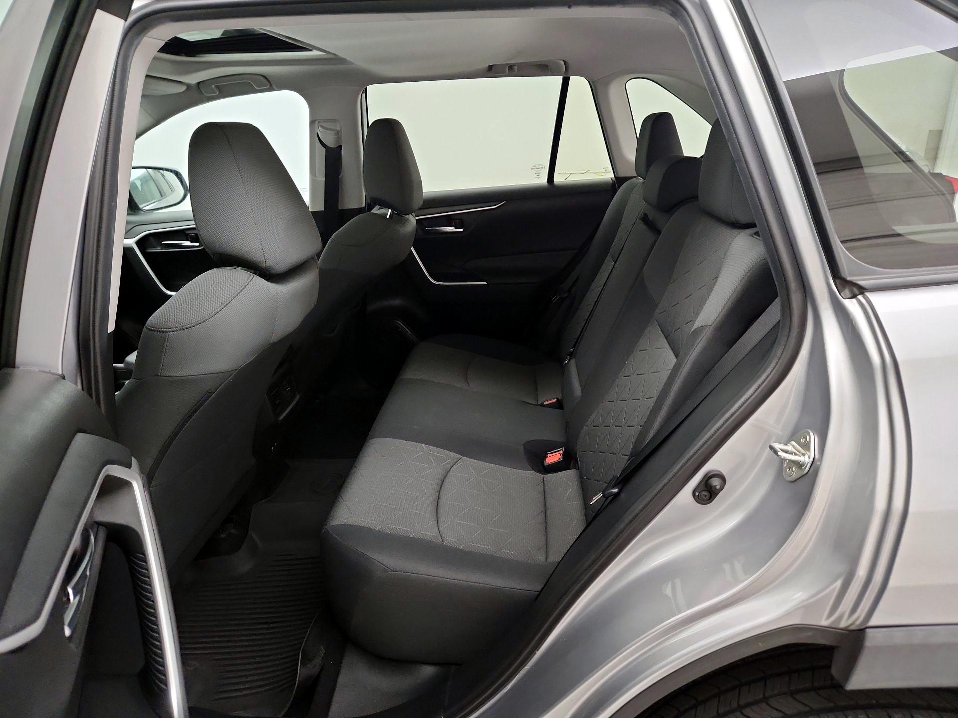 Thumbnail: 2020 Toyota RAV4 - 20