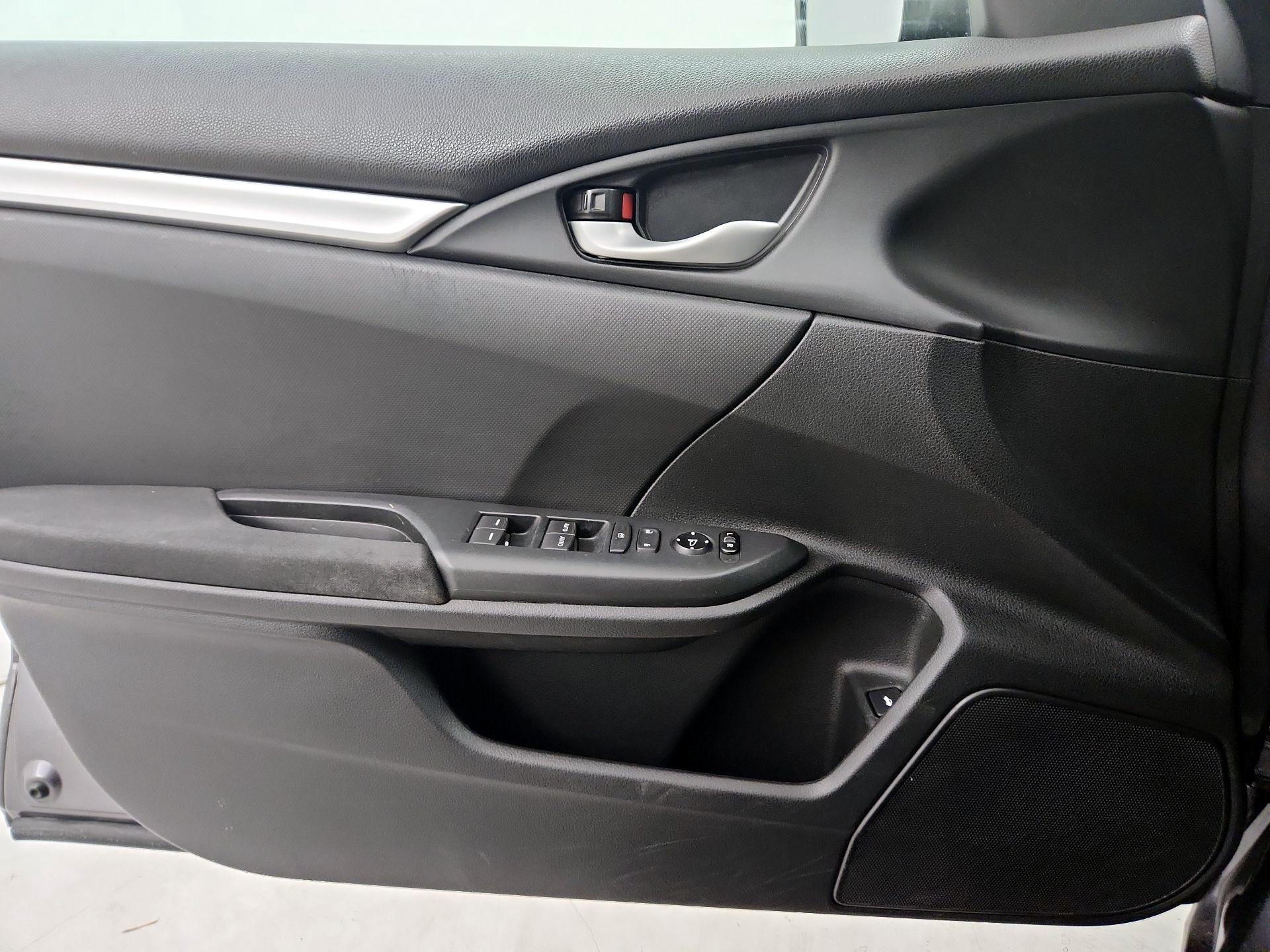 Thumbnail: 2017 Honda Civic - 12