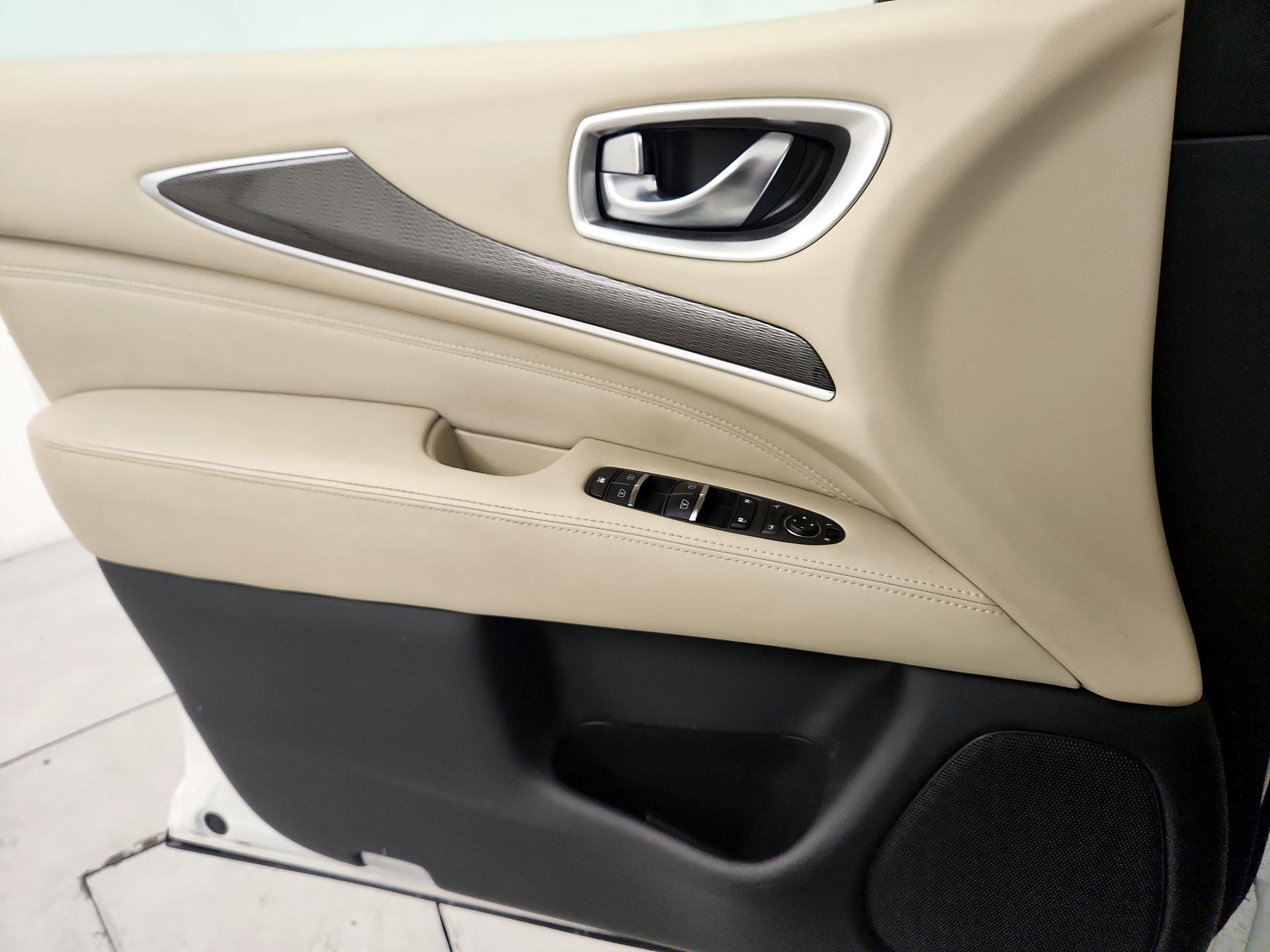 Thumbnail: 2019 INFINITI QX60 - 12