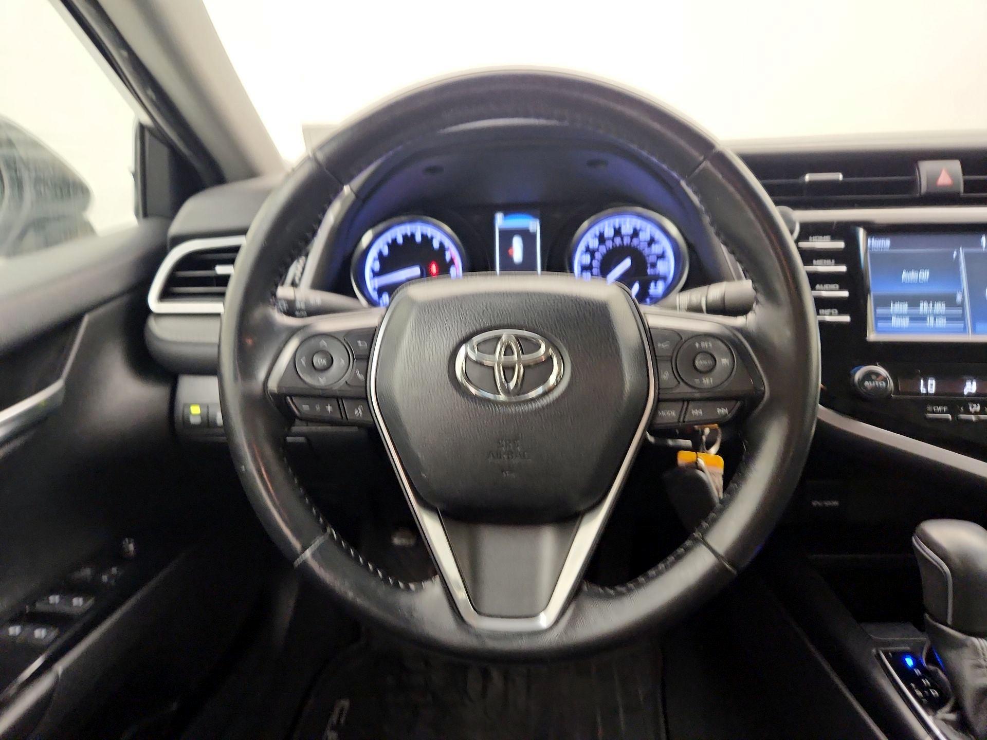 Thumbnail: 2018 Toyota Camry - 10