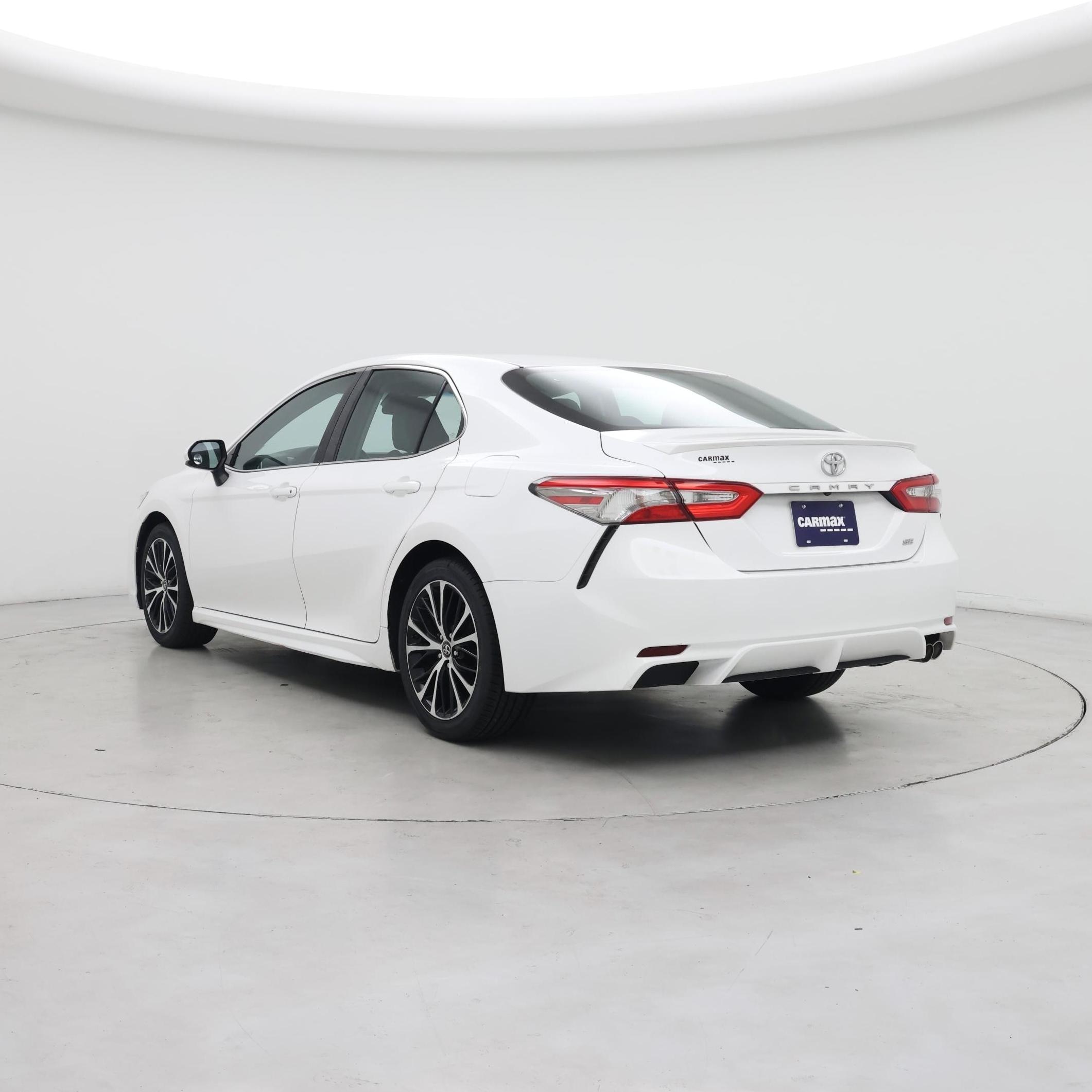 Thumbnail: 2018 Toyota Camry - 2