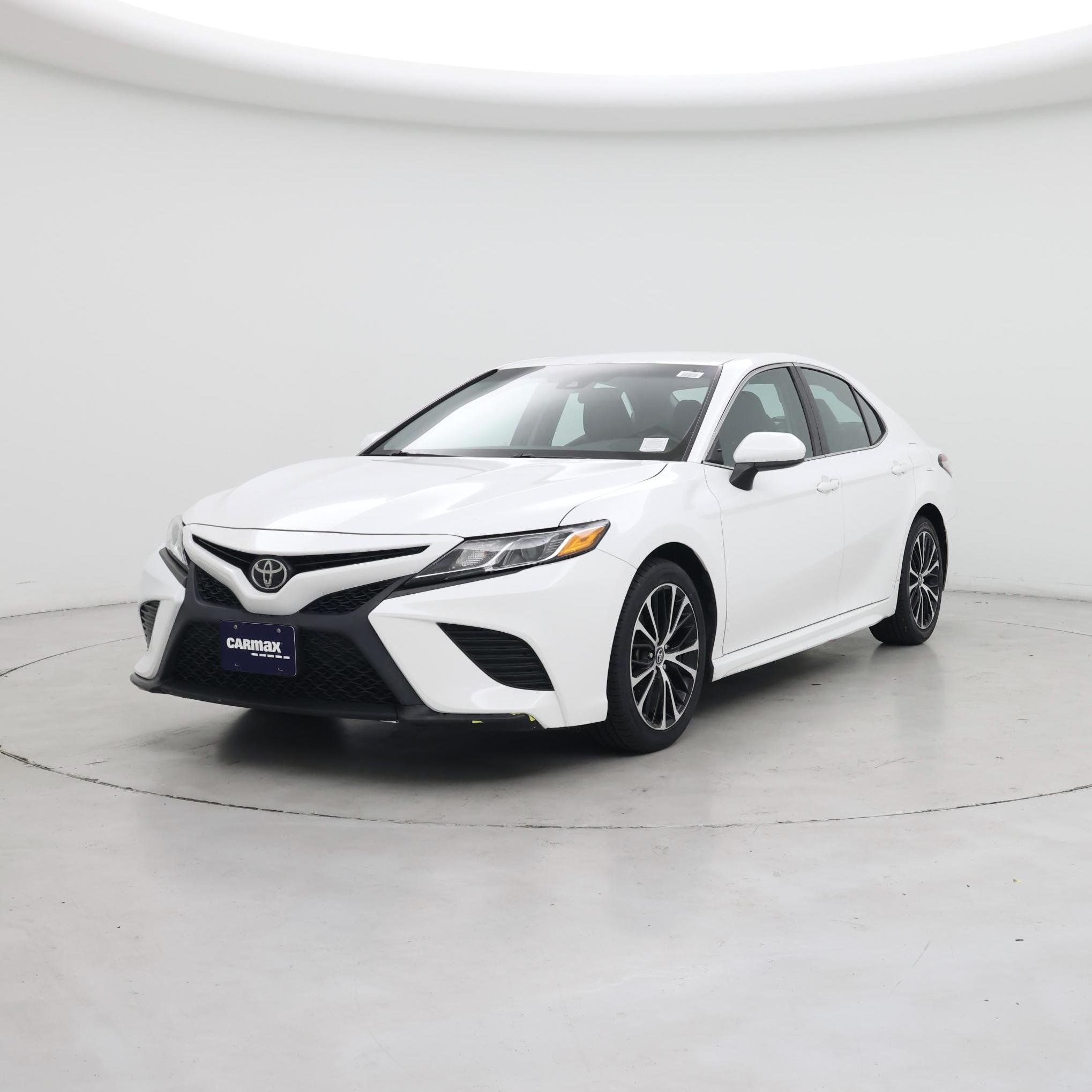 Thumbnail: 2018 Toyota Camry - 4