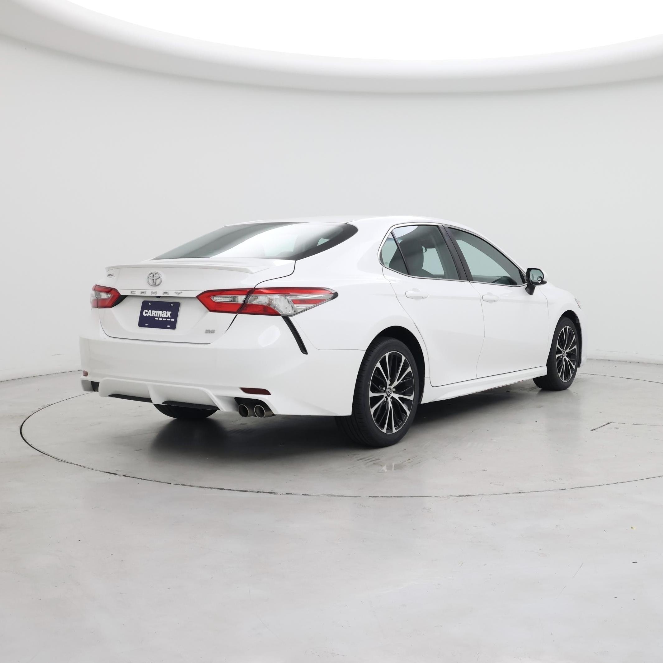 Thumbnail: 2018 Toyota Camry - 8