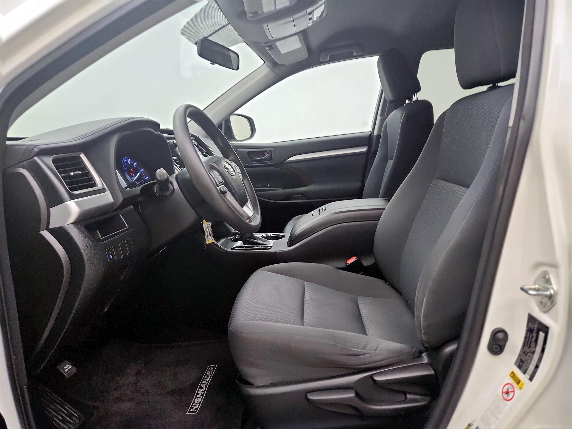 Thumbnail: 2014 Toyota Highlander - 11